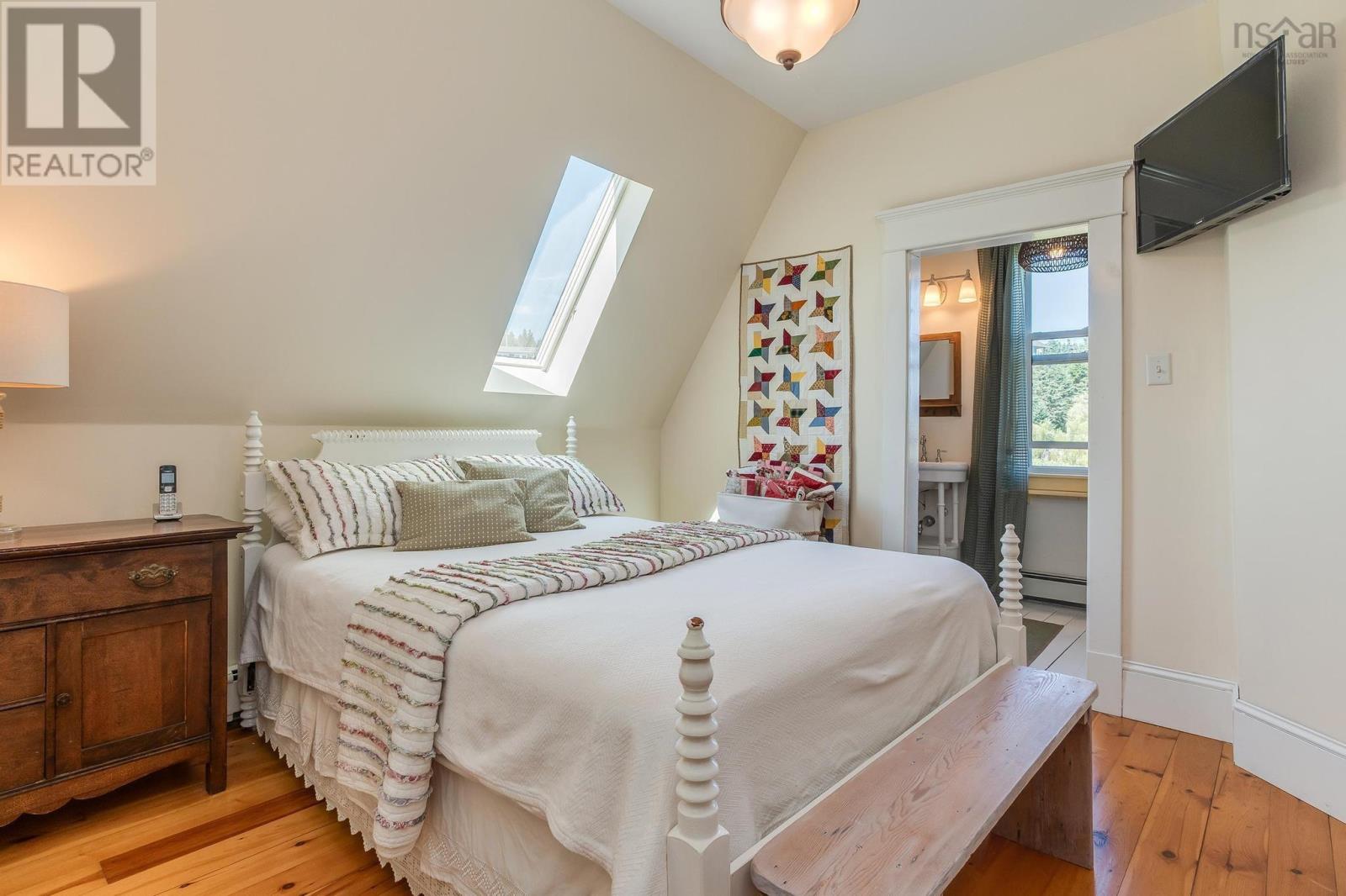 2629 Crowell Road Property Photo 33