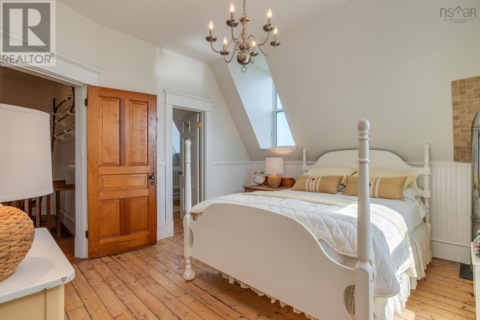 2629 Crowell Road Property Photo 38