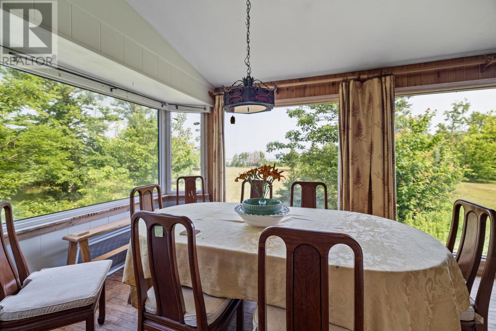 351 Queens Point Road Property Photo 18