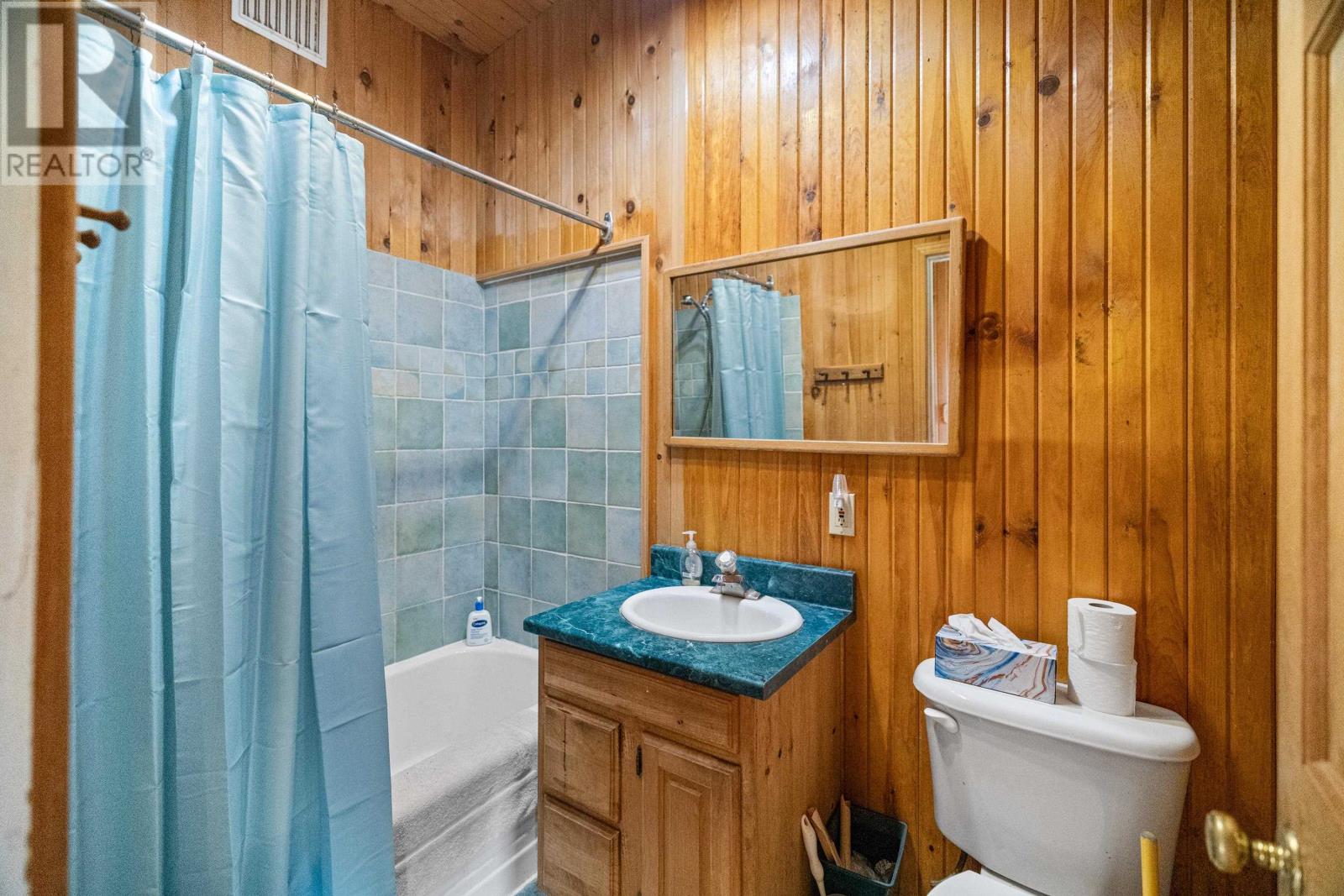351 Queens Point Road Property Photo 26