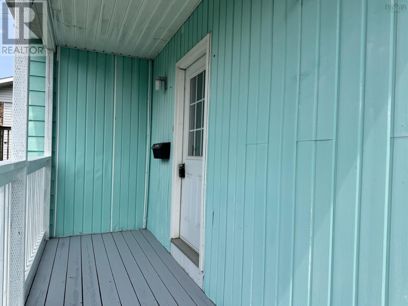 209 South Street Property Photo 3