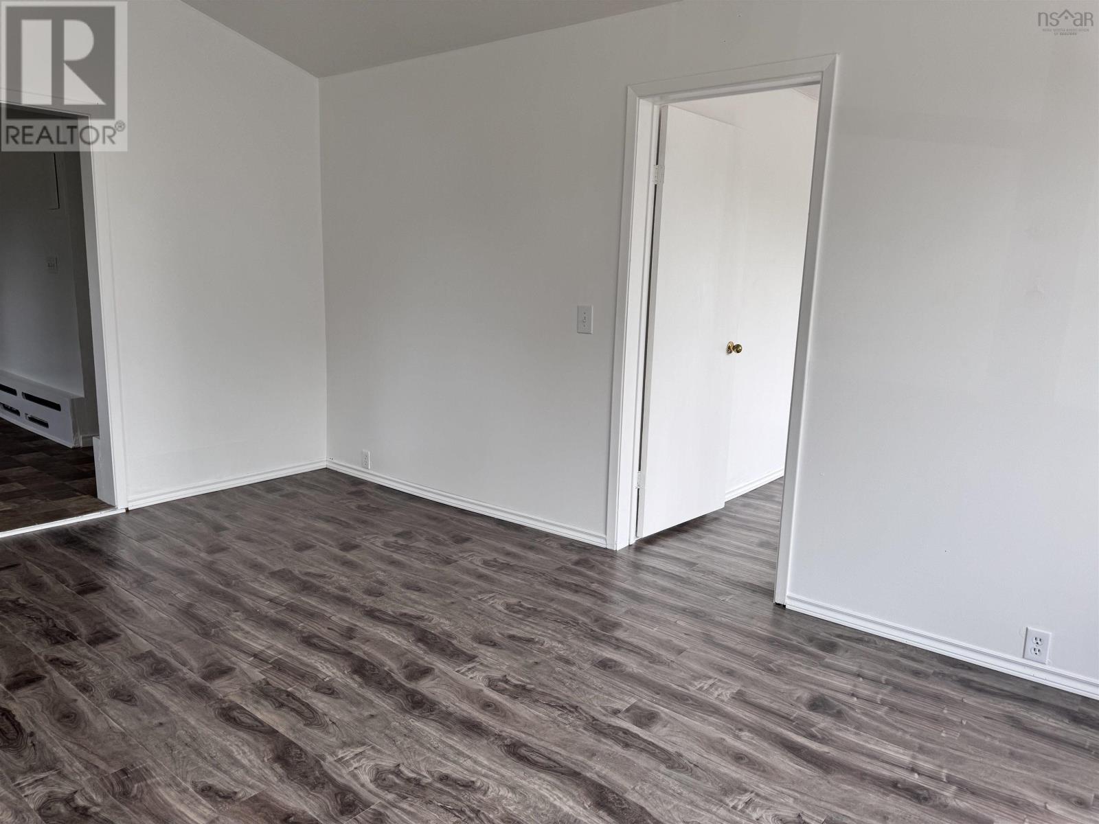 209 South Street Property Photo 7