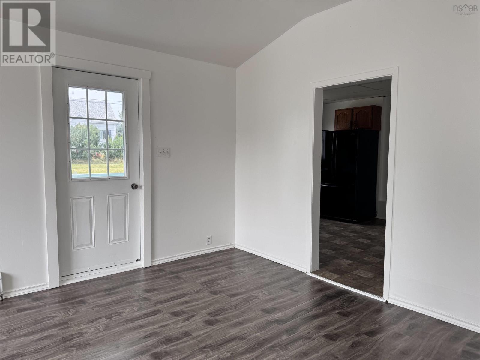 209 South Street Property Photo 10