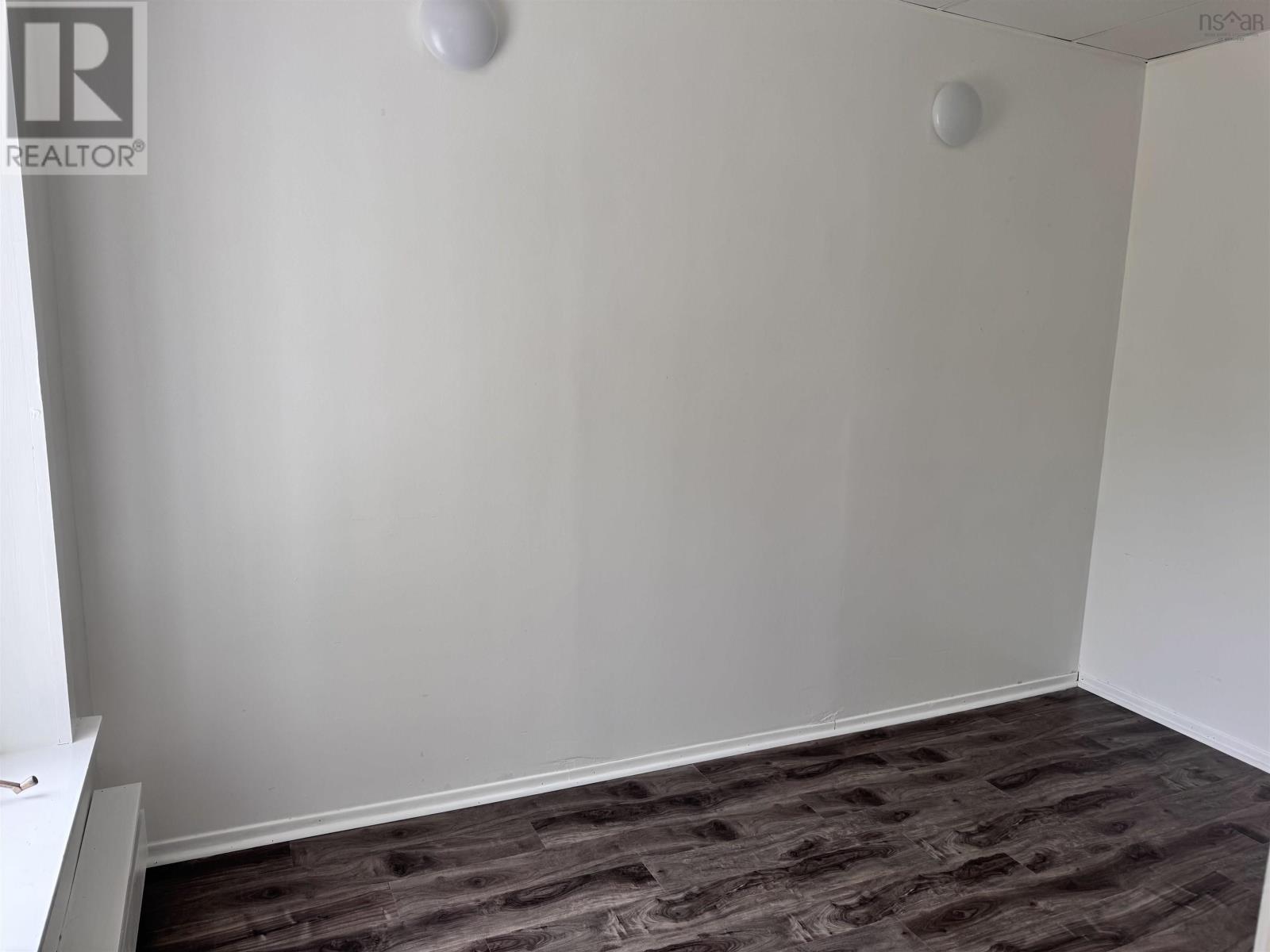 209 South Street Property Photo 16