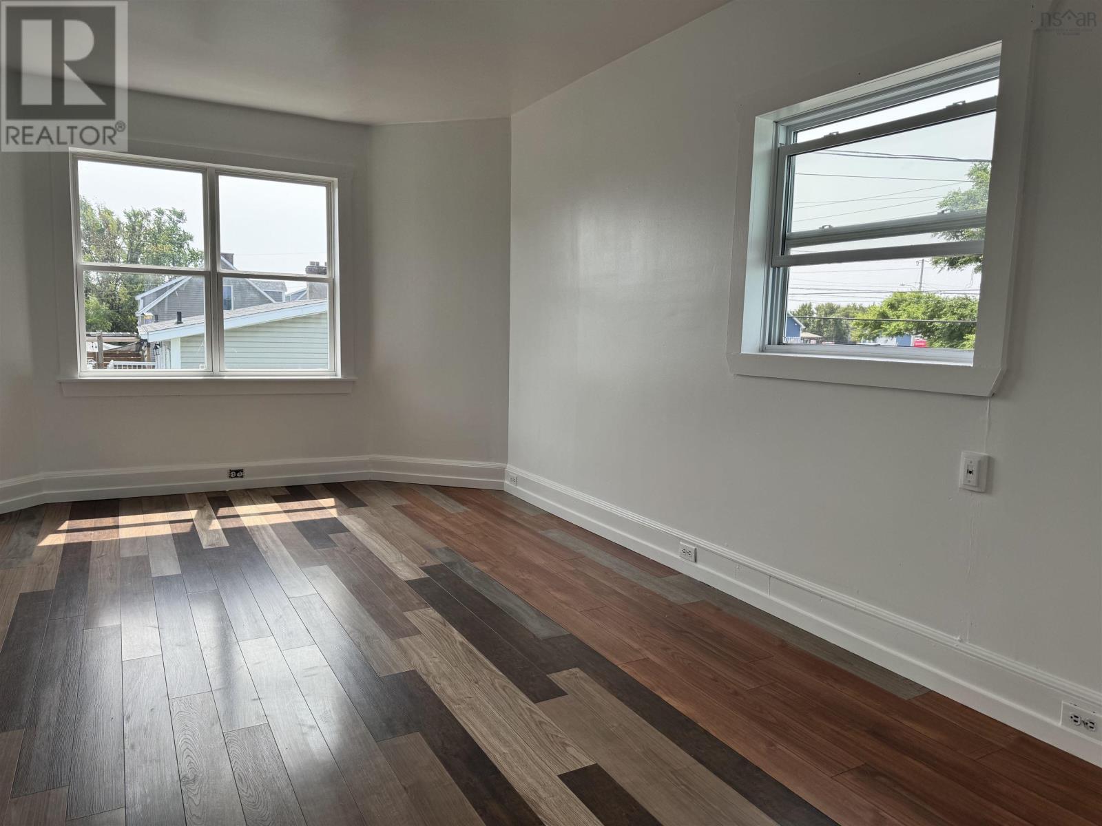 209 South Street Property Photo 17