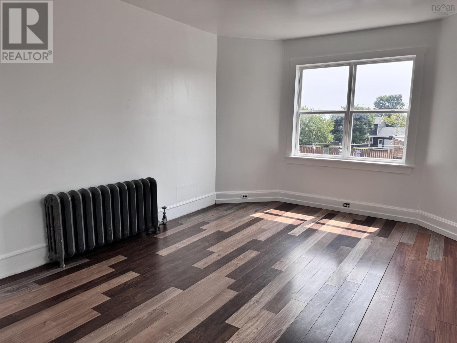 209 South Street Property Photo 18