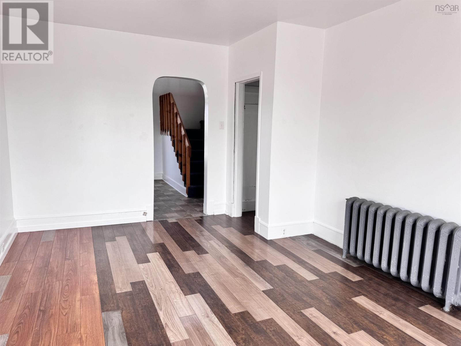 209 South Street Property Photo 20