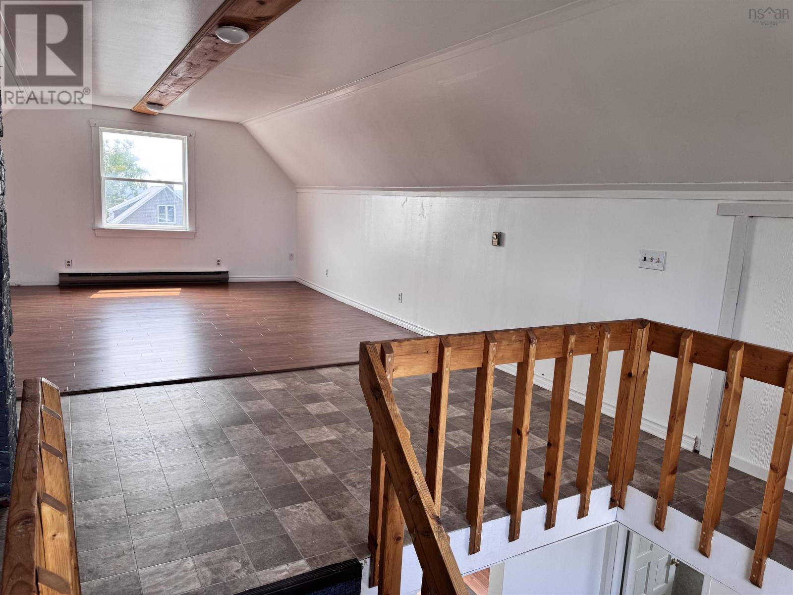 209 South Street Property Photo 27