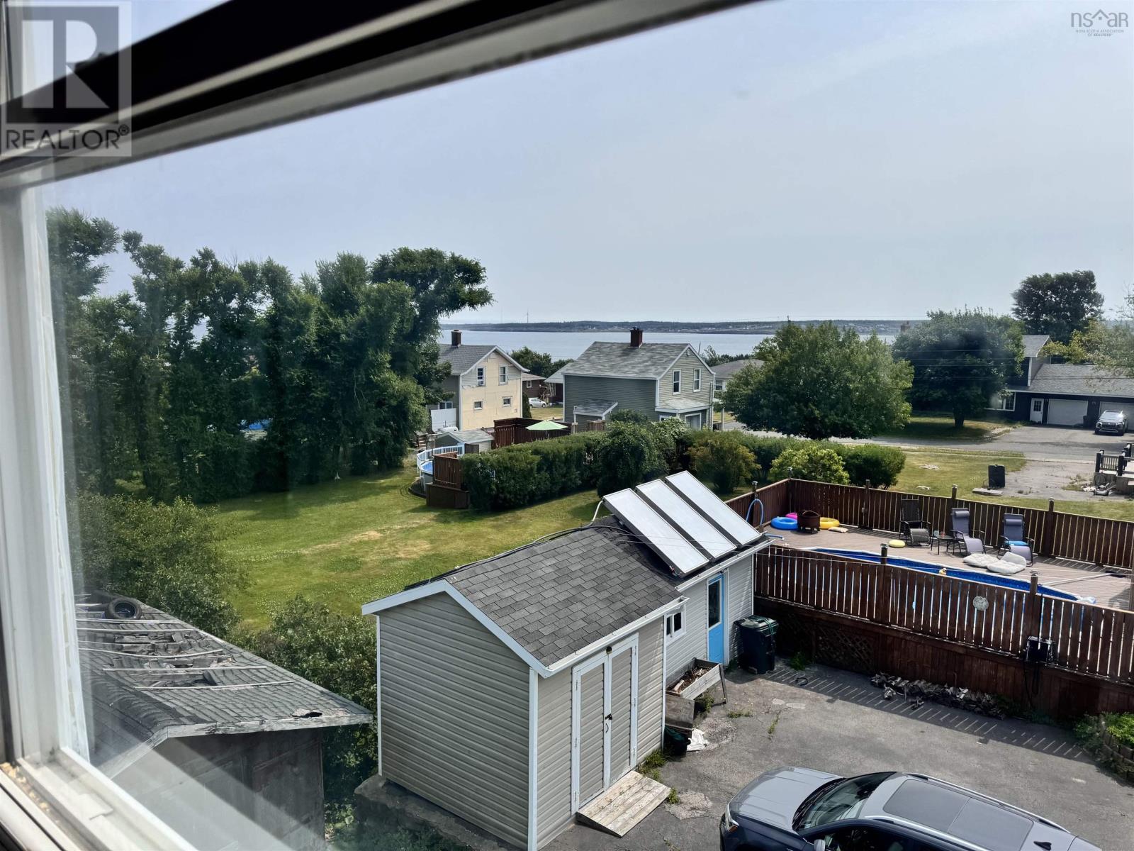 209 South Street Property Photo 28