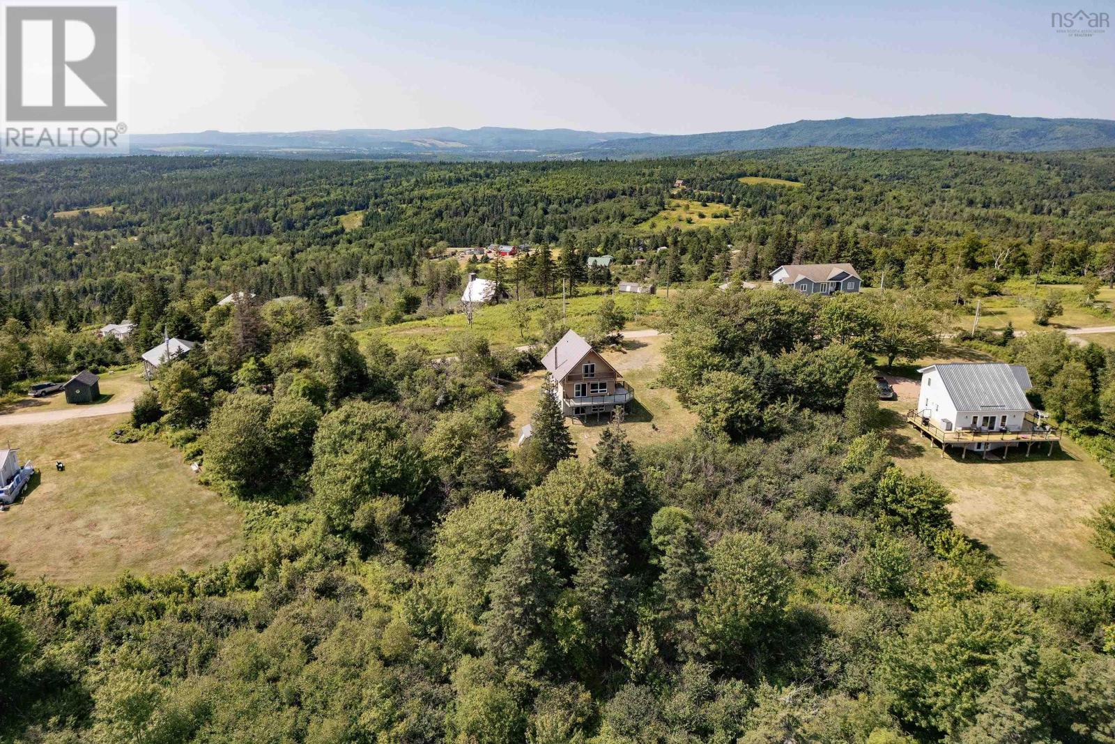 34 Ridgeview Lane Property Photo 3