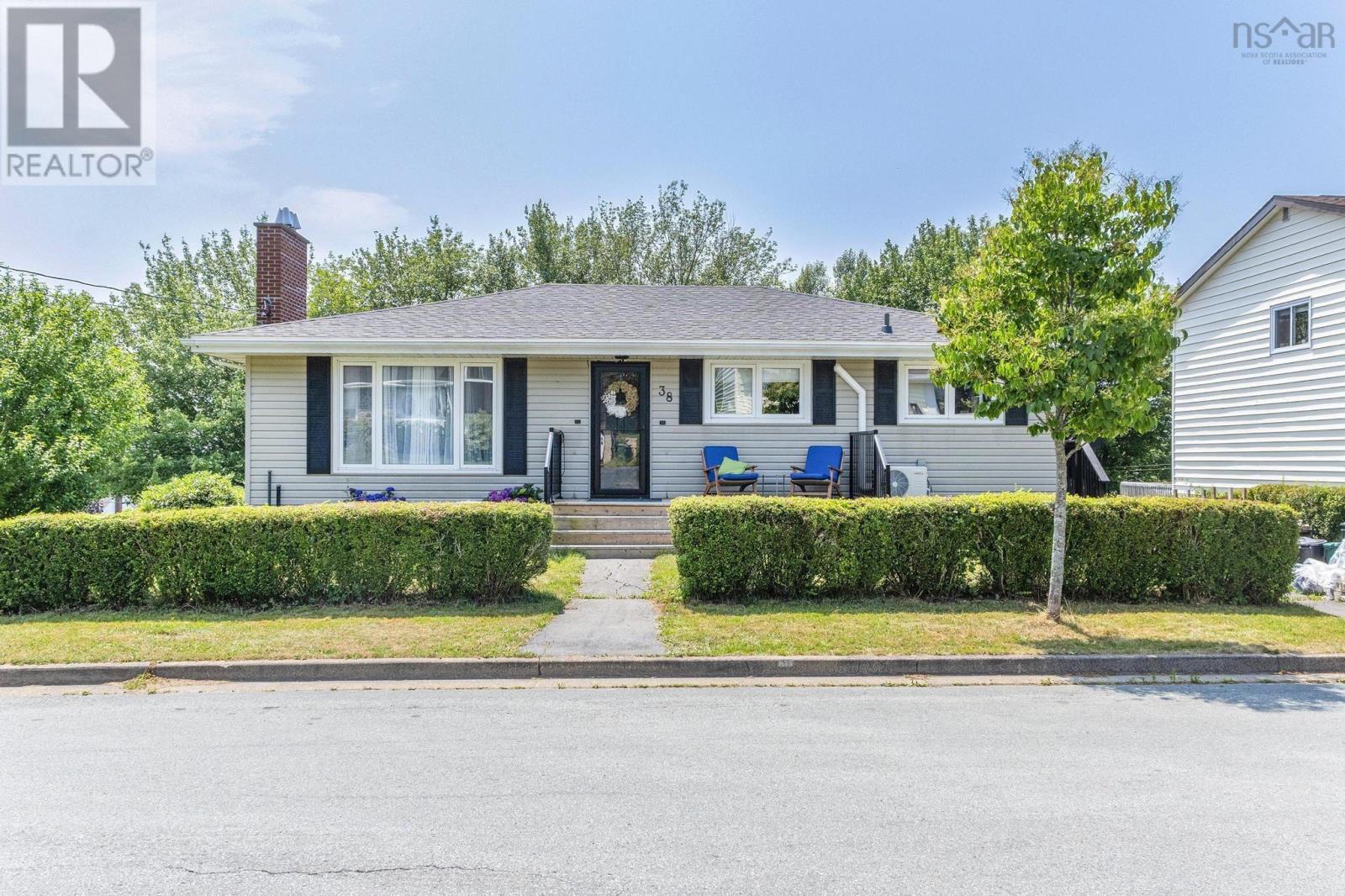 38 Lynn Drive Property Photo 1