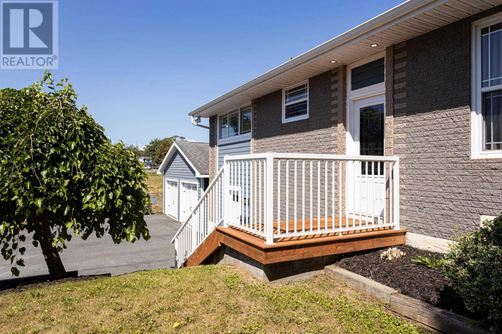 81 Flamingo Drive Property Photo 4