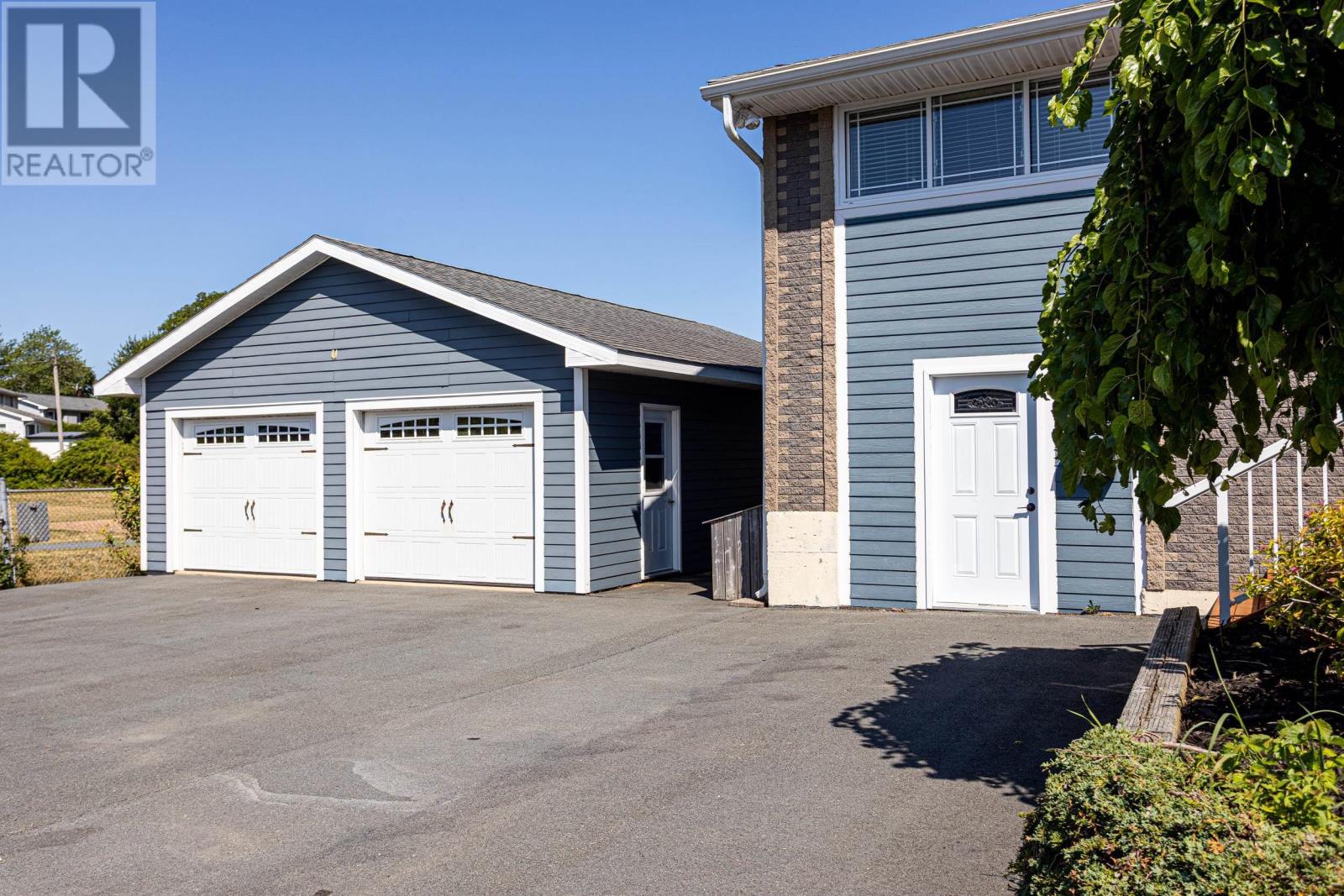 81 Flamingo Drive Property Photo 5