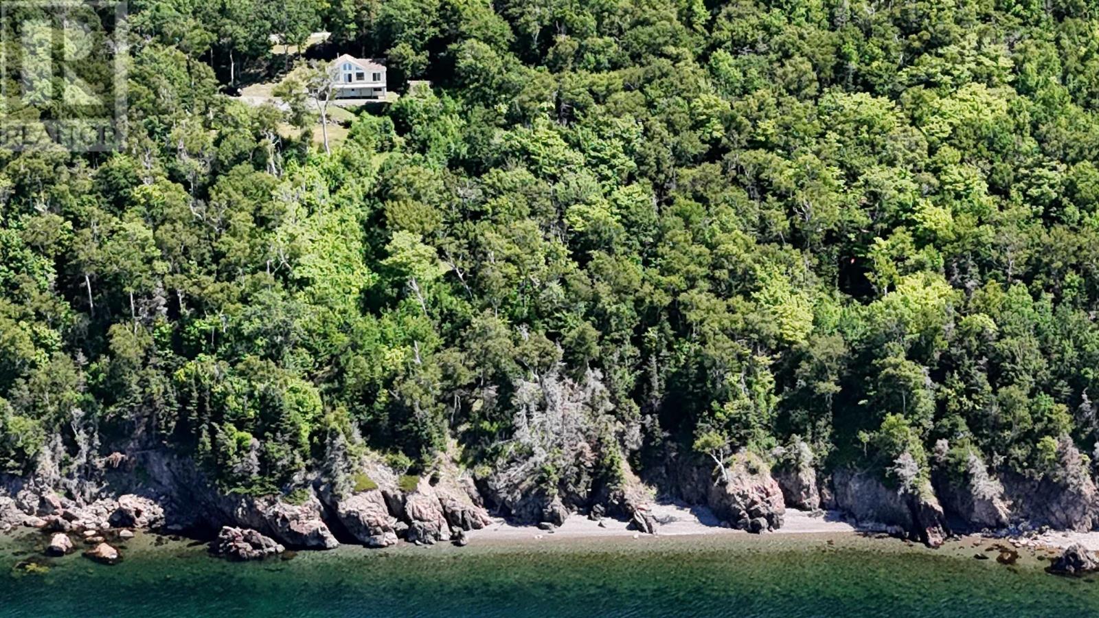 95 Lakeshore Drive W Property Photo 1