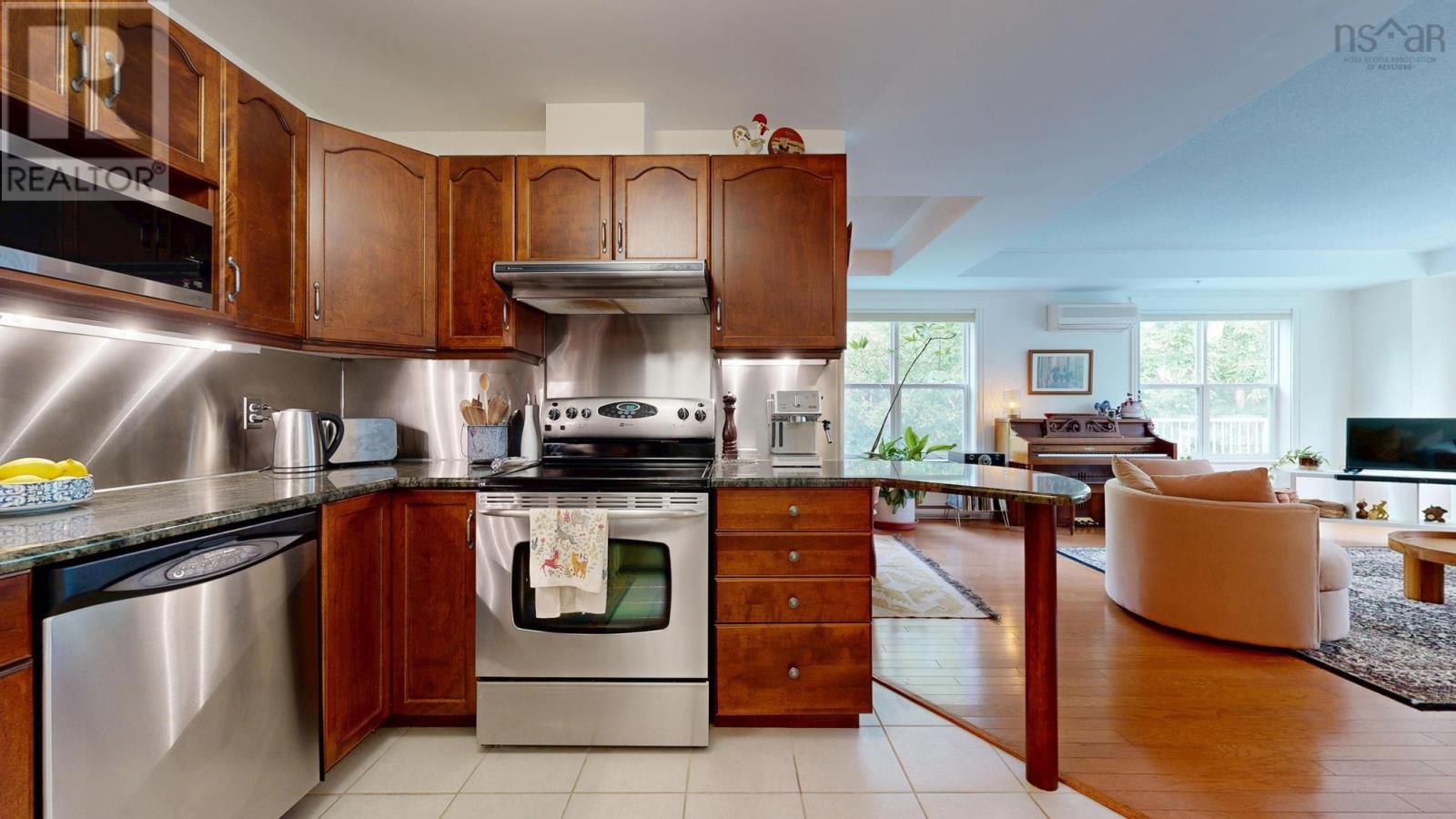 476 Main Street #308 Property Photo 12