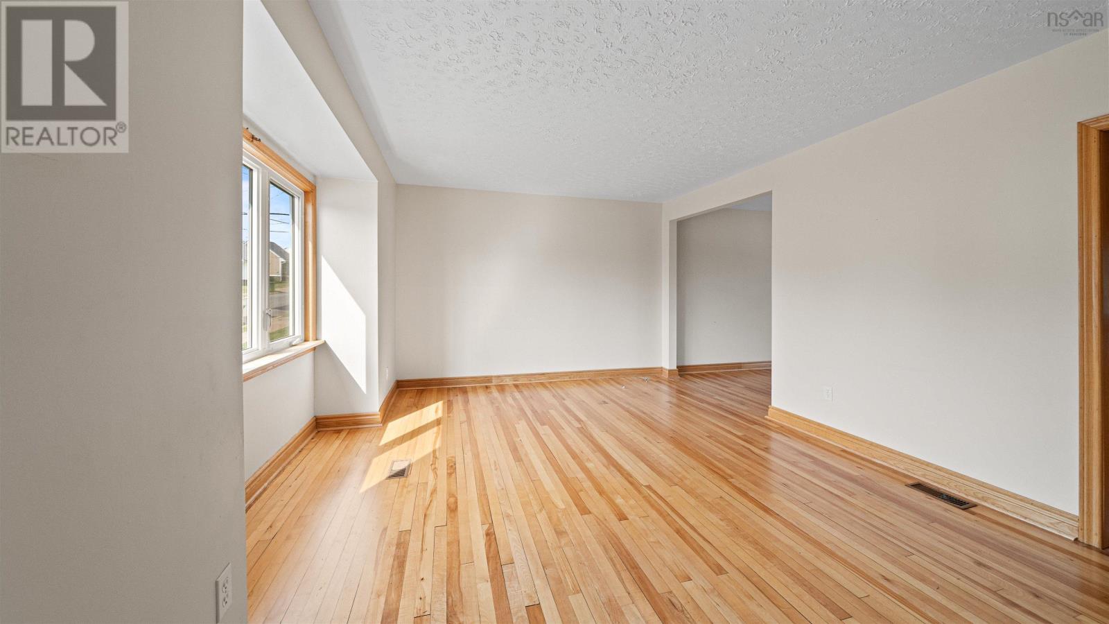 329 Victoria Avenue Property Photo 6