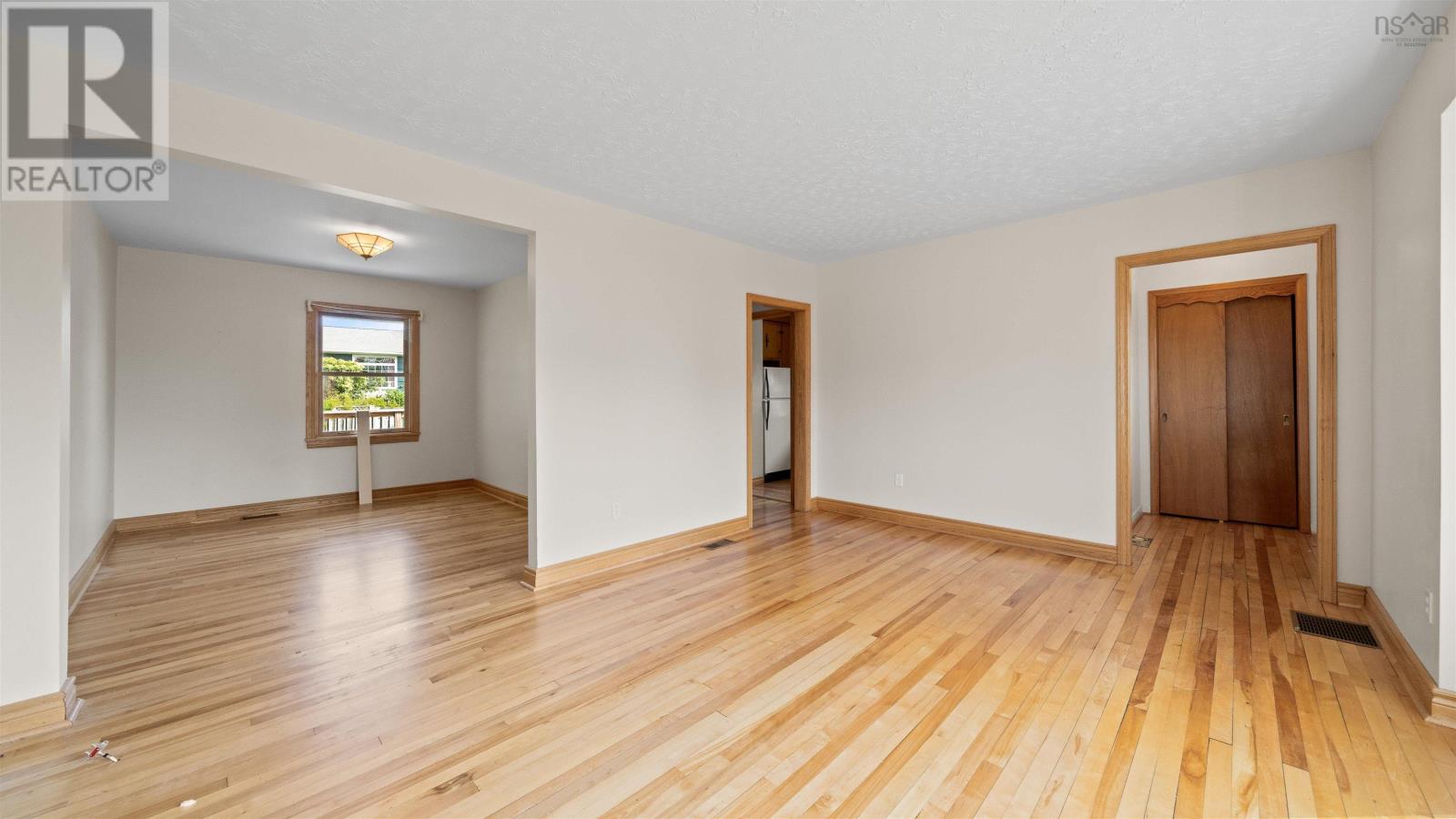 329 Victoria Avenue Property Photo 12