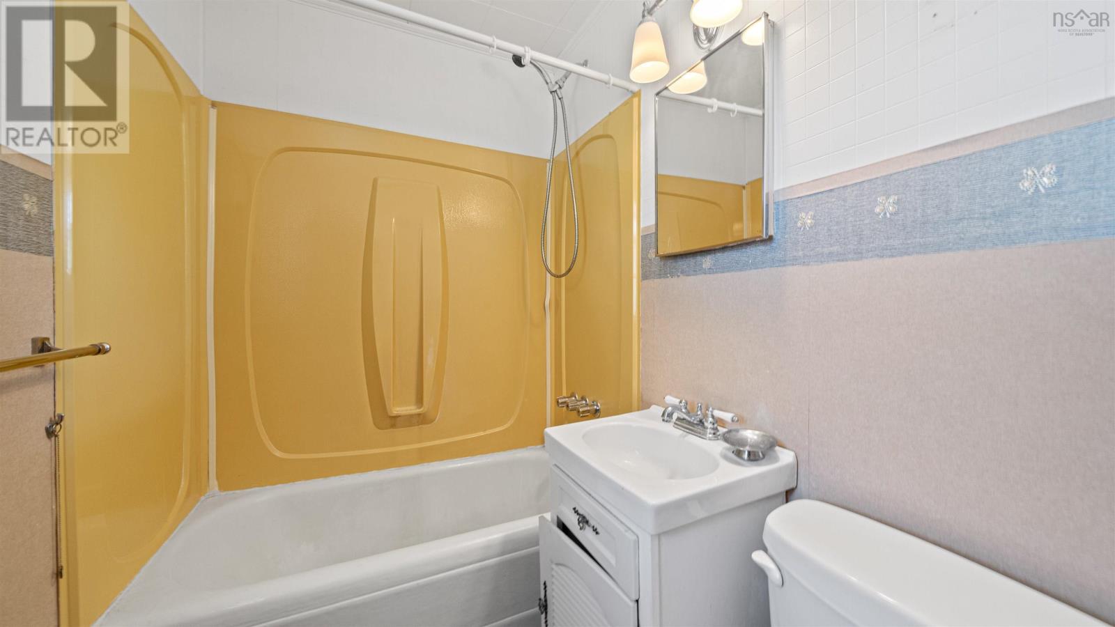 329 Victoria Avenue Property Photo 24