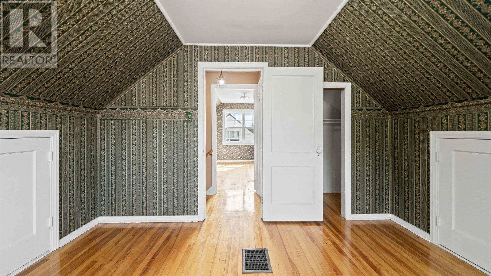 329 Victoria Avenue Property Photo 32