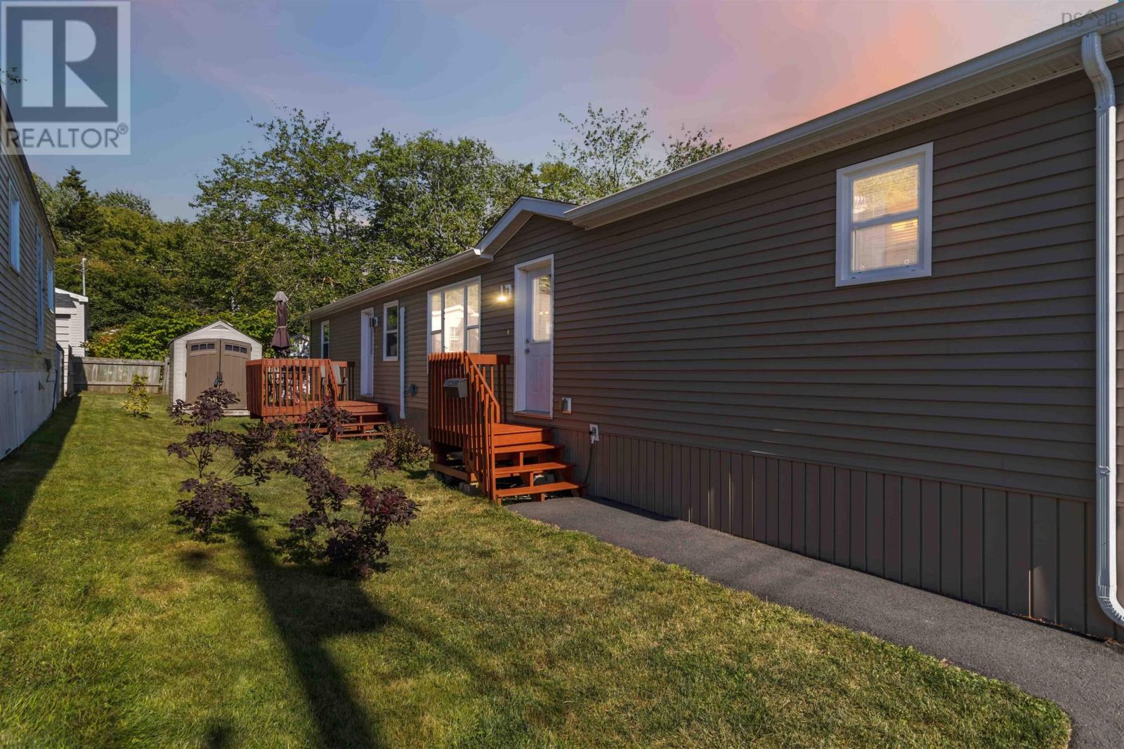 515 Thorn Avenue Property Photo 1