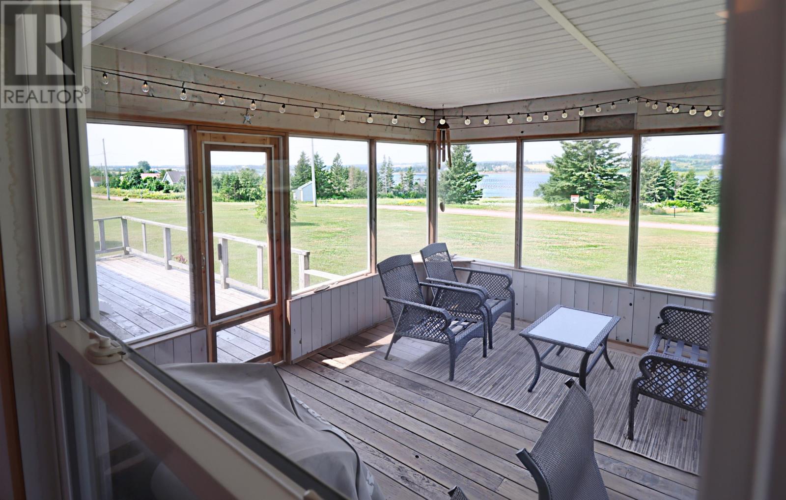 11 Riverview Drive Property Photo 8