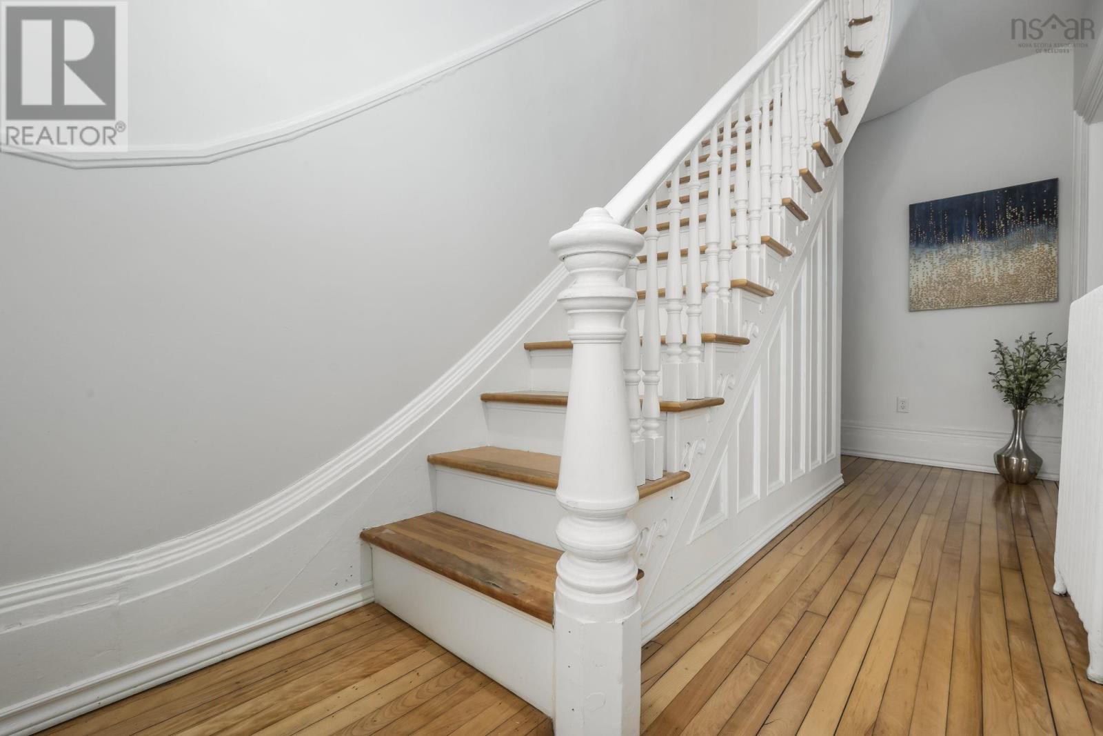 1671 Chestnut Street Property Photo 5