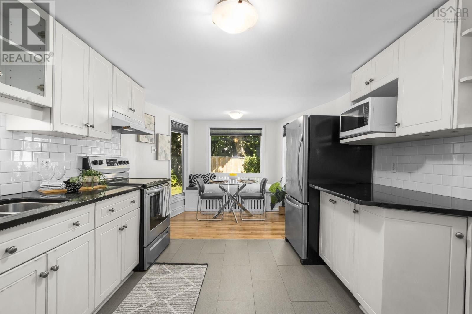 1671 Chestnut Street Property Photo 13