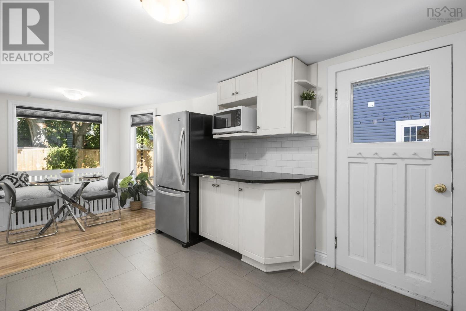 1671 Chestnut Street Property Photo 14