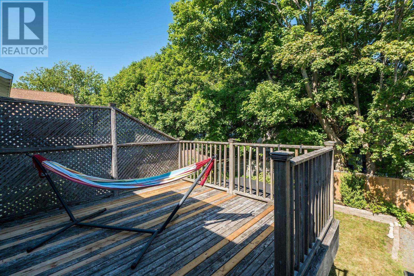 1671 Chestnut Street Property Photo 22