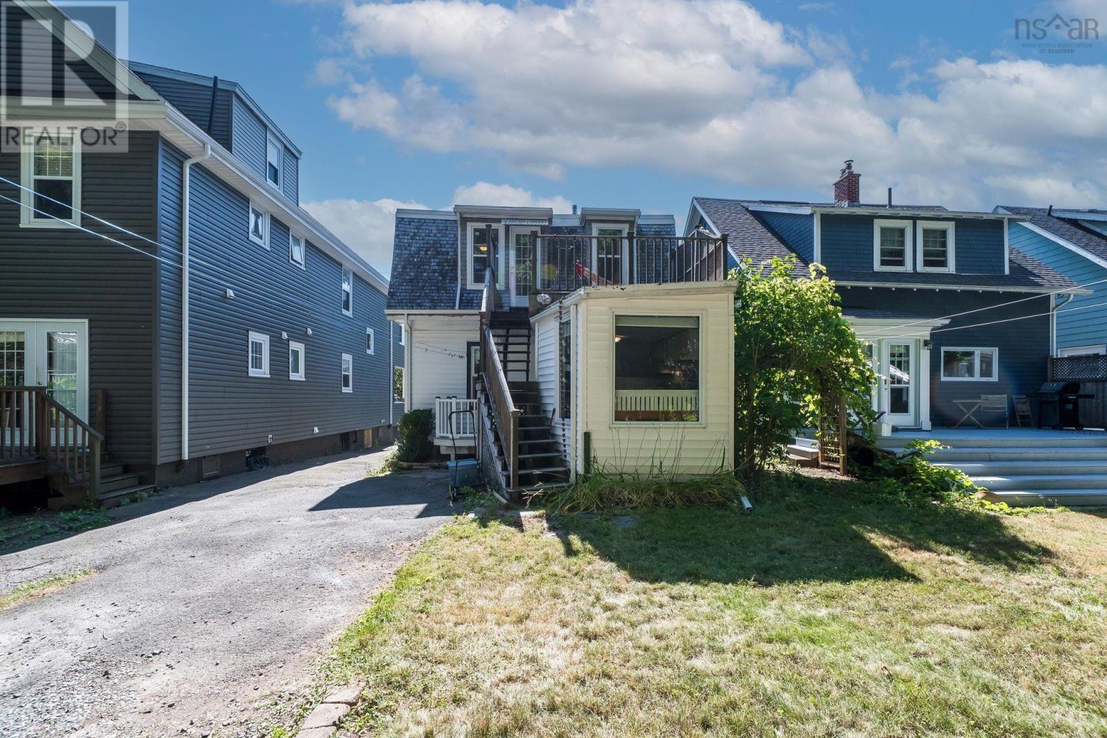 1671 Chestnut Street Property Photo 23