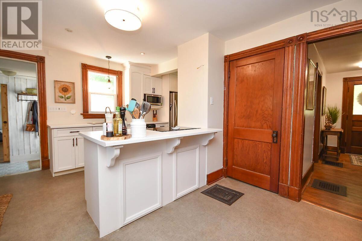 4677 Highway 215 Property Photo 9