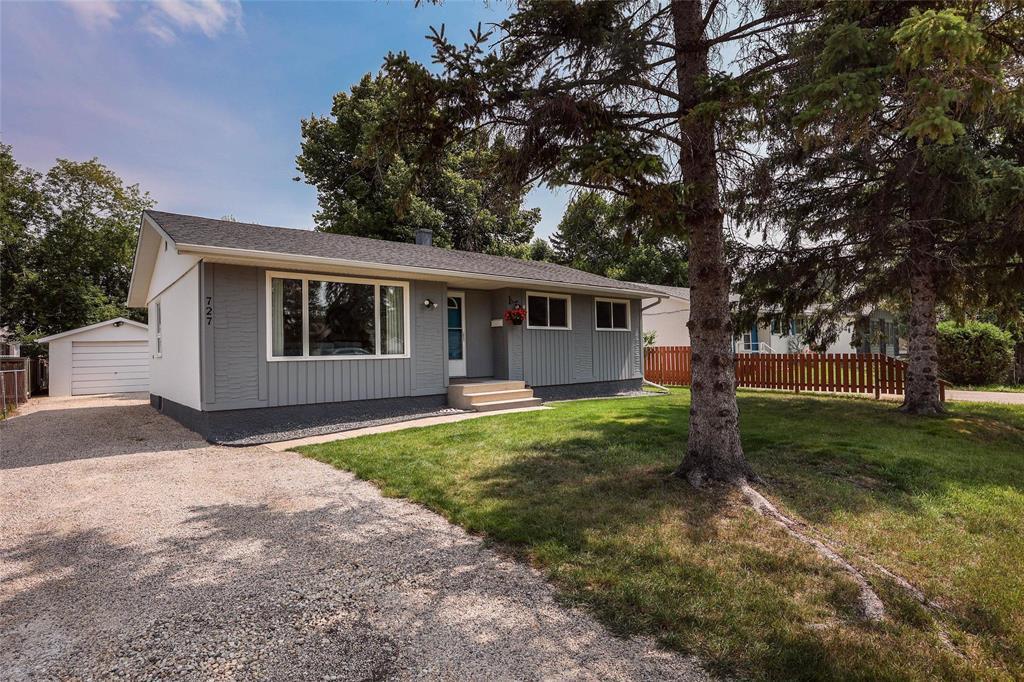 727 Laxdal Road Property Photo 1