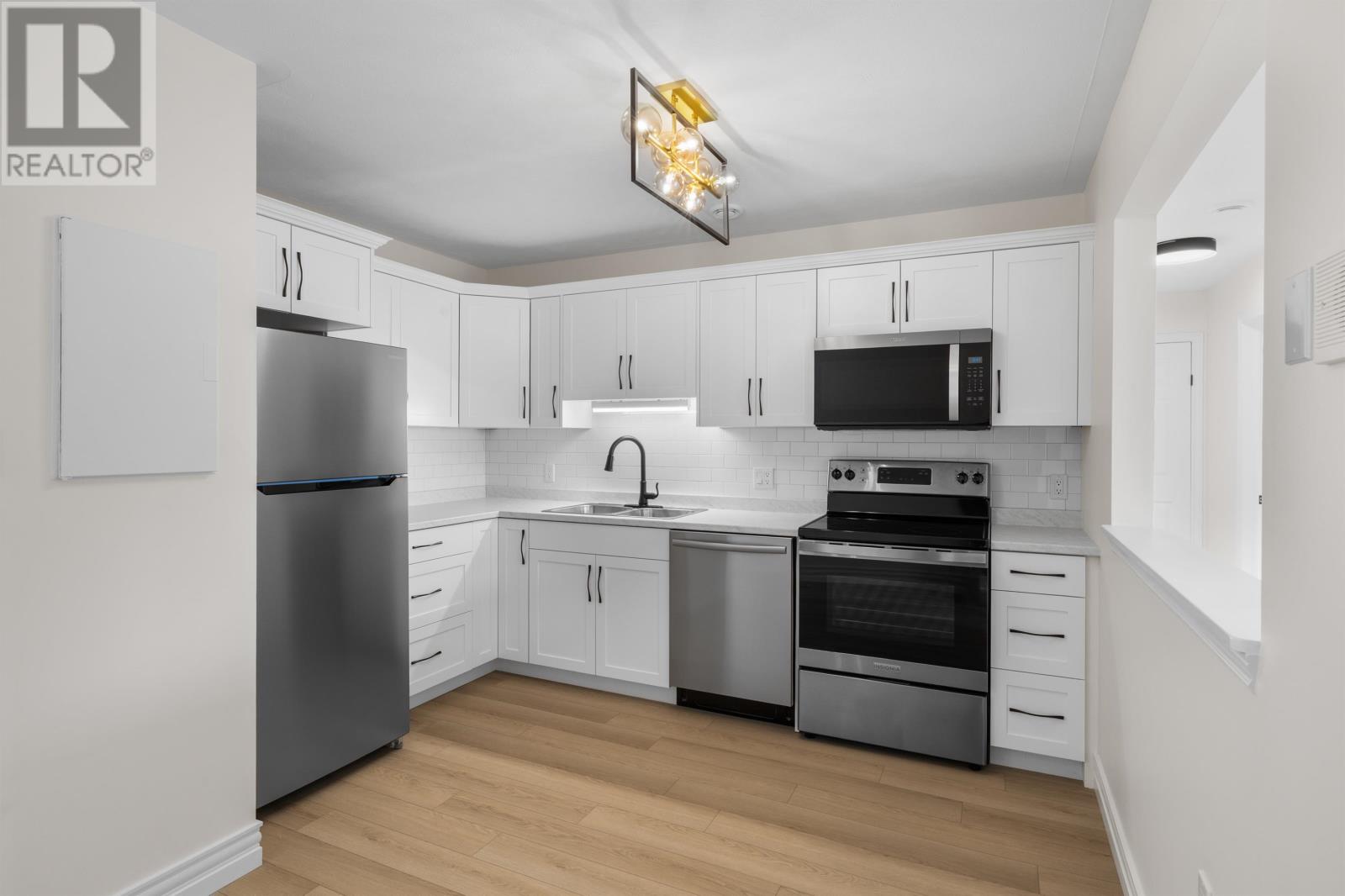 11 22 Waterview Heights Property Photo 8