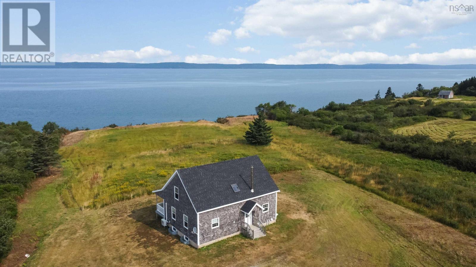 885 Fort Point Road Property Photo 1