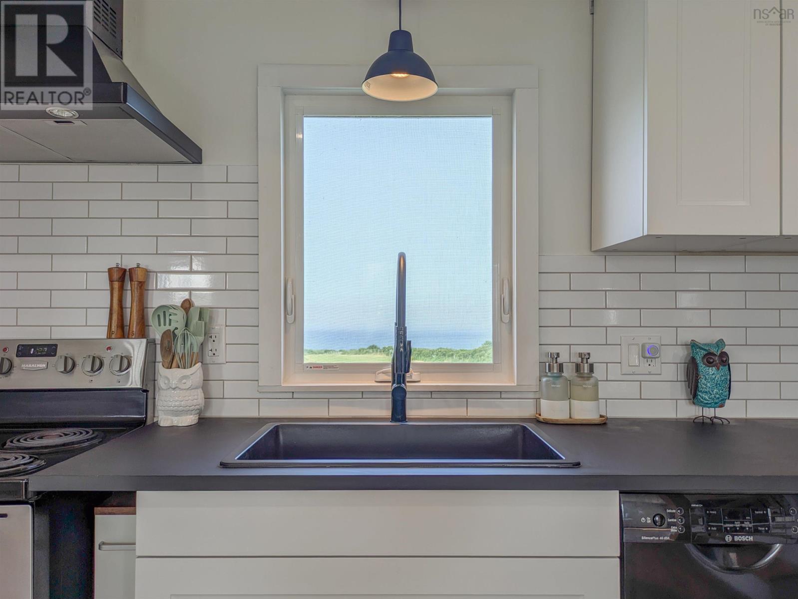 1837 Main Shore Road Property Photo 19