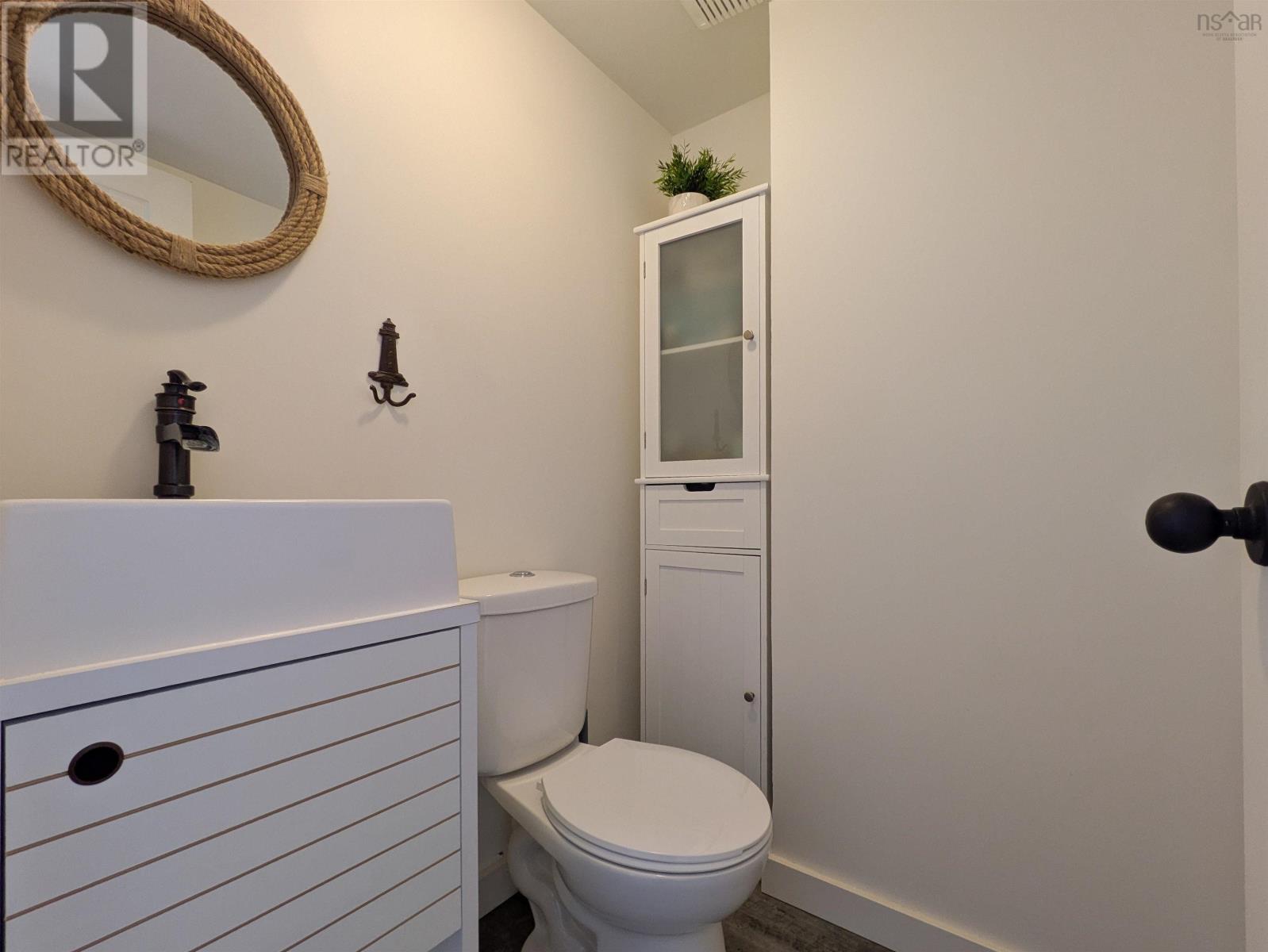 1837 Main Shore Road Property Photo 28