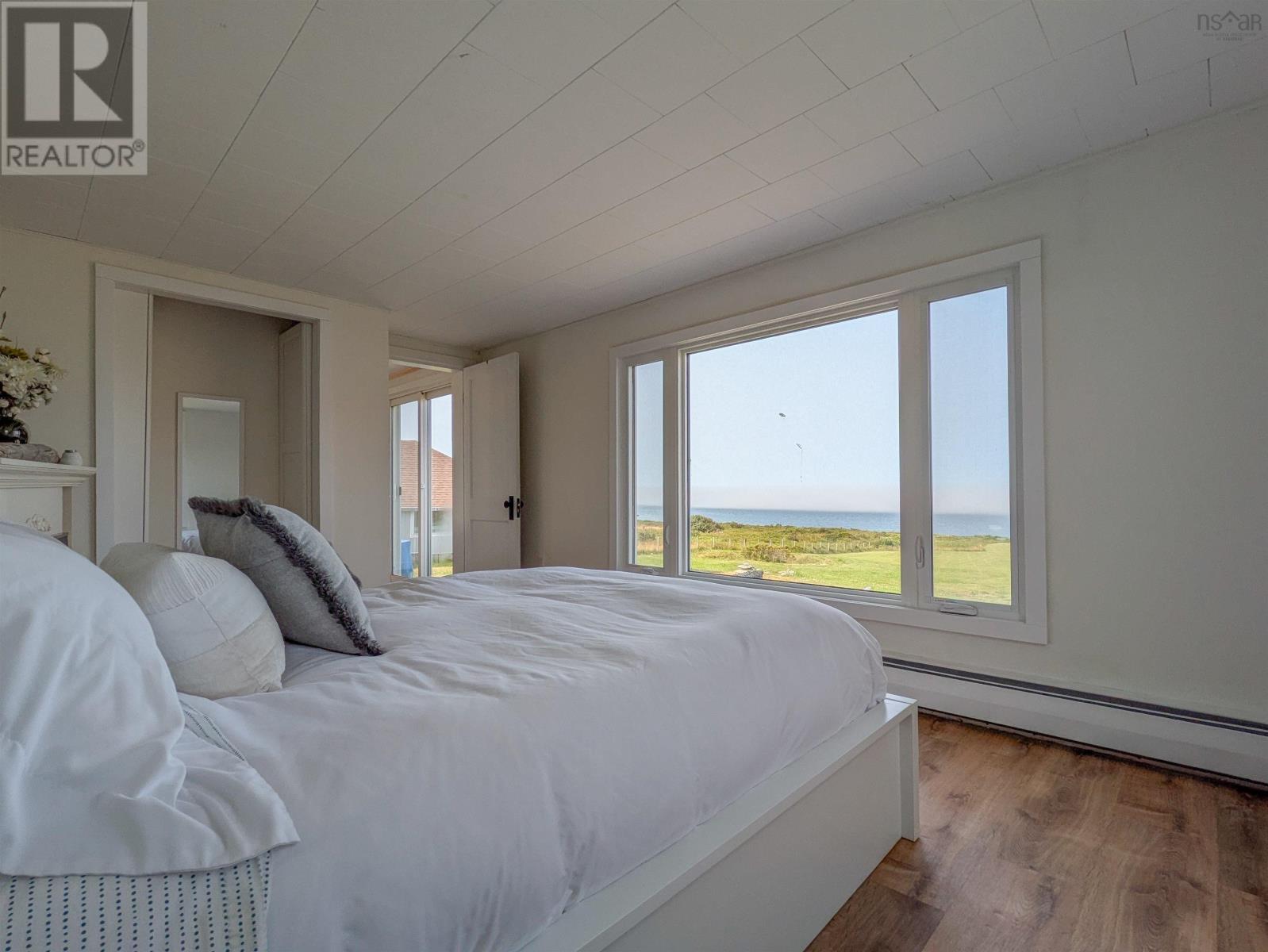 1837 Main Shore Road Property Photo 33