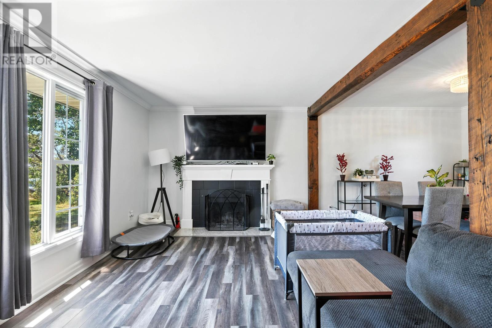 1909 Hammonds Plains Road Property Photo 6