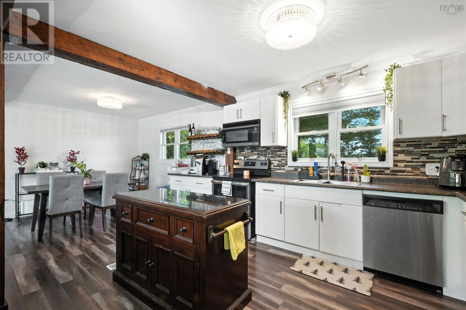 1909 Hammonds Plains Road Property Photo 8