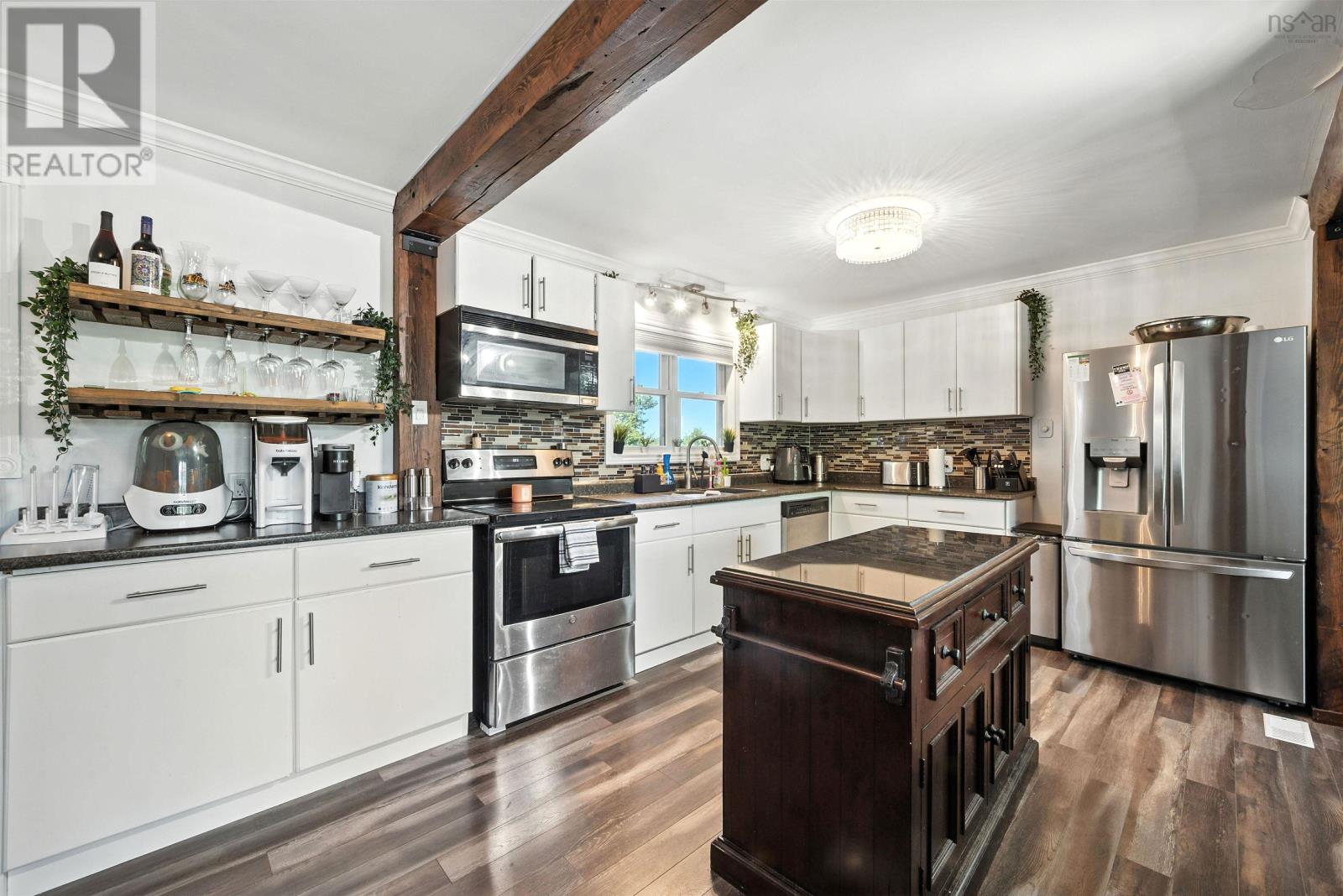 1909 Hammonds Plains Road Property Photo 9