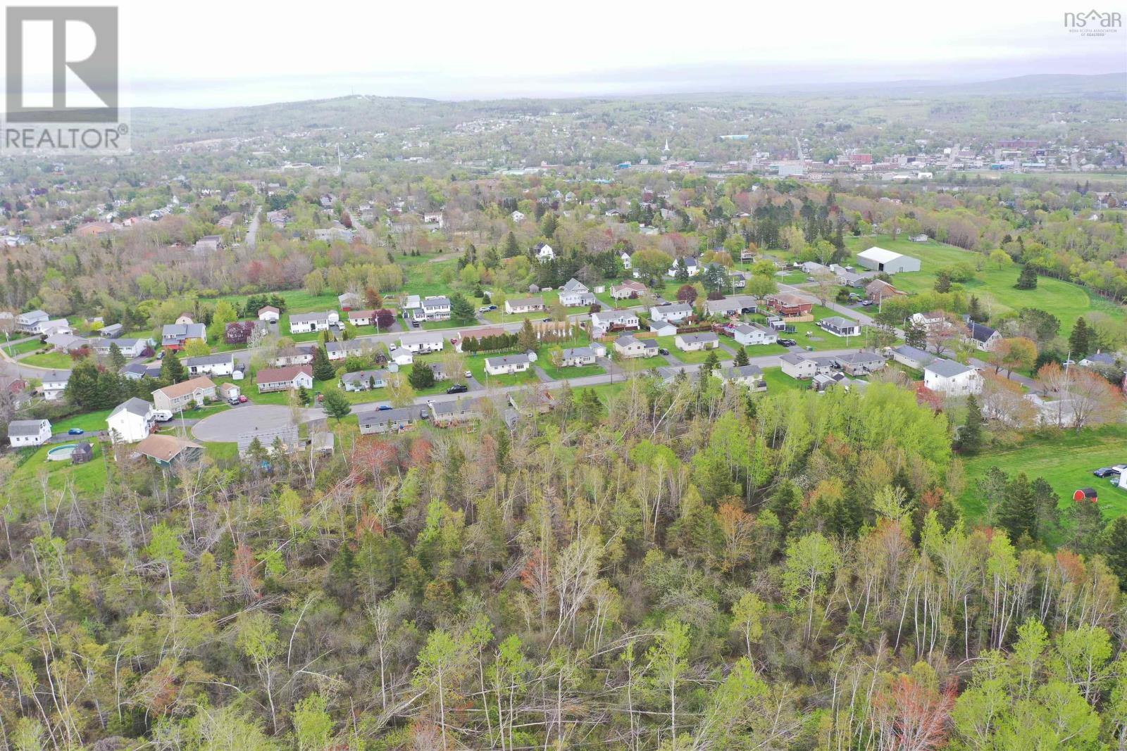 473 Willow Avenue Property Photo 5