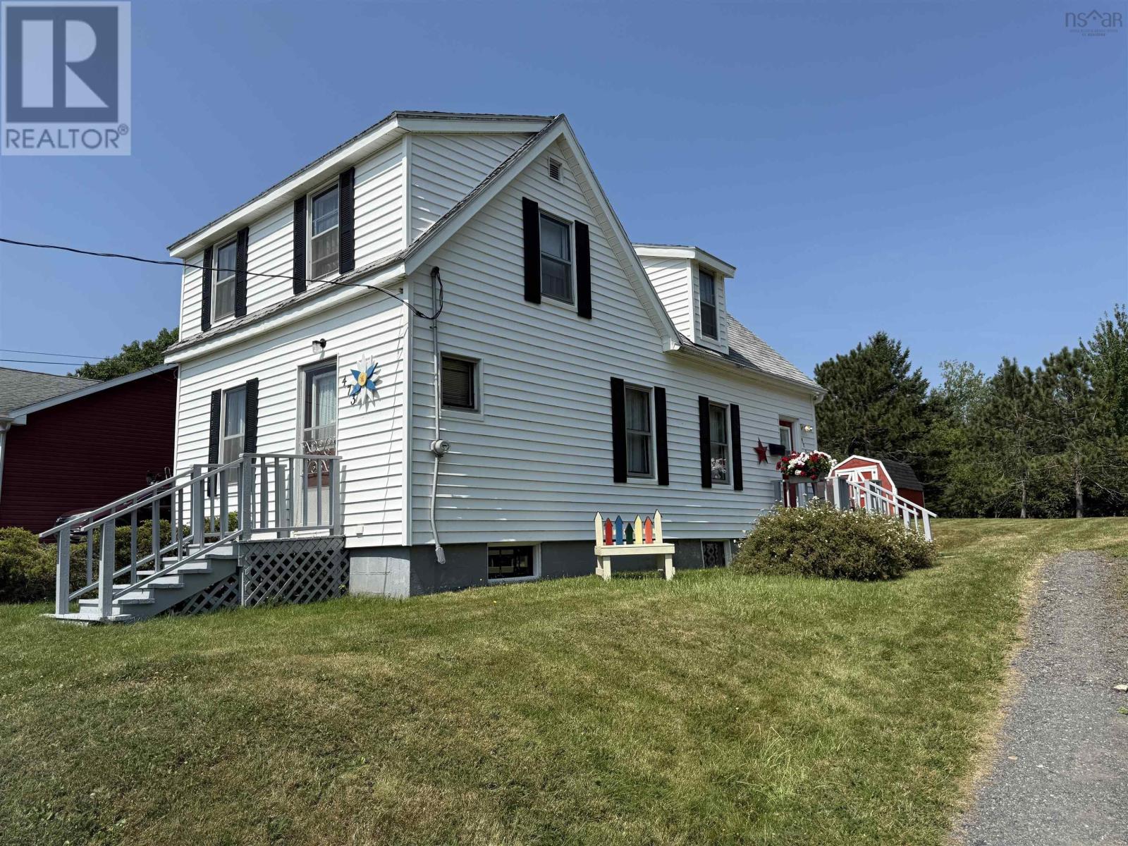 473 Willow Avenue Property Photo 6