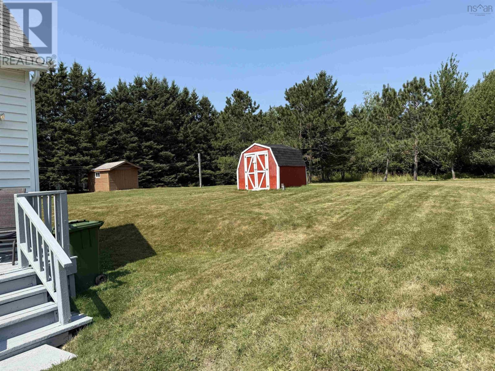 473 Willow Avenue Property Photo 9