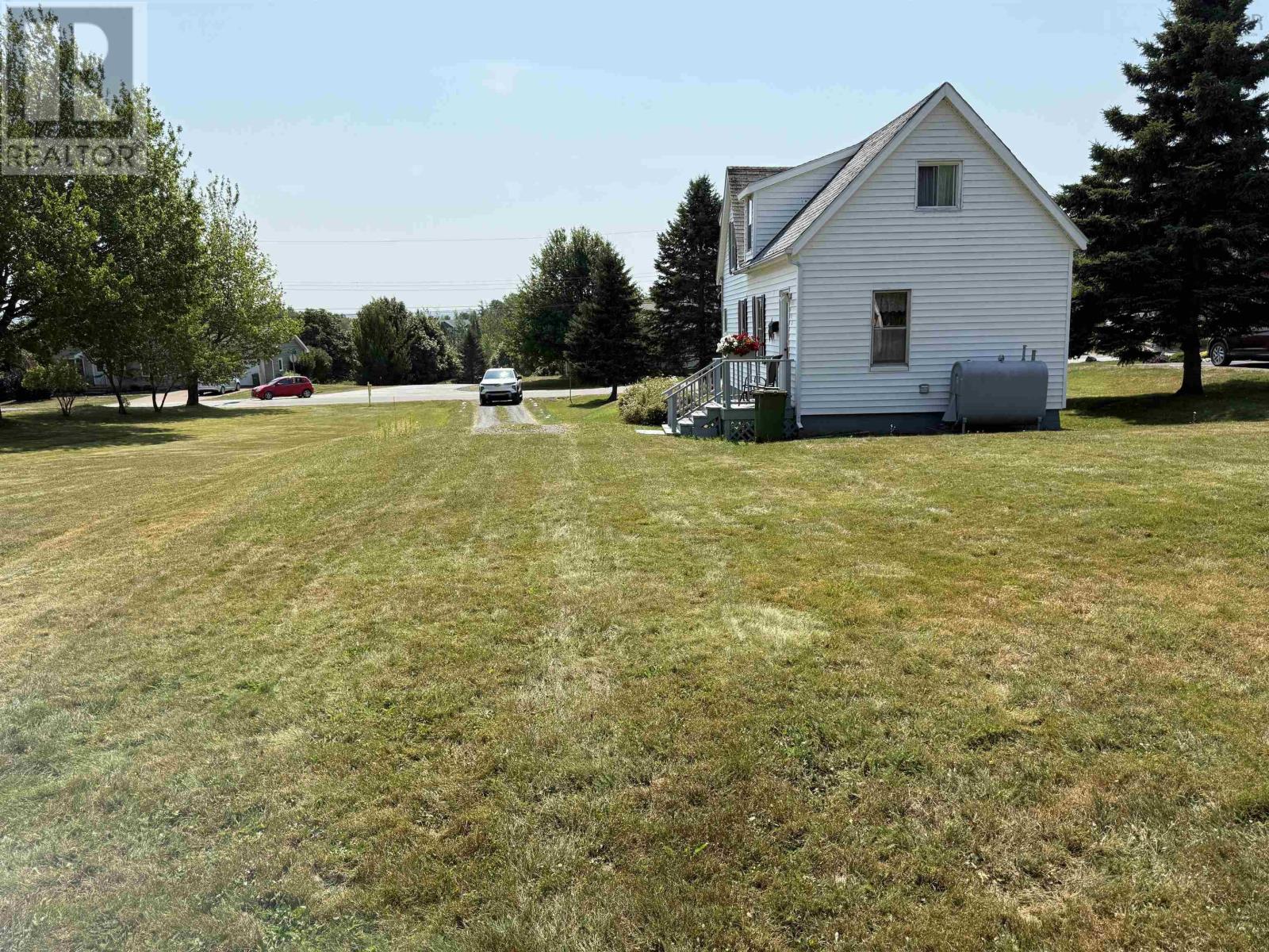 473 Willow Avenue Property Photo 12