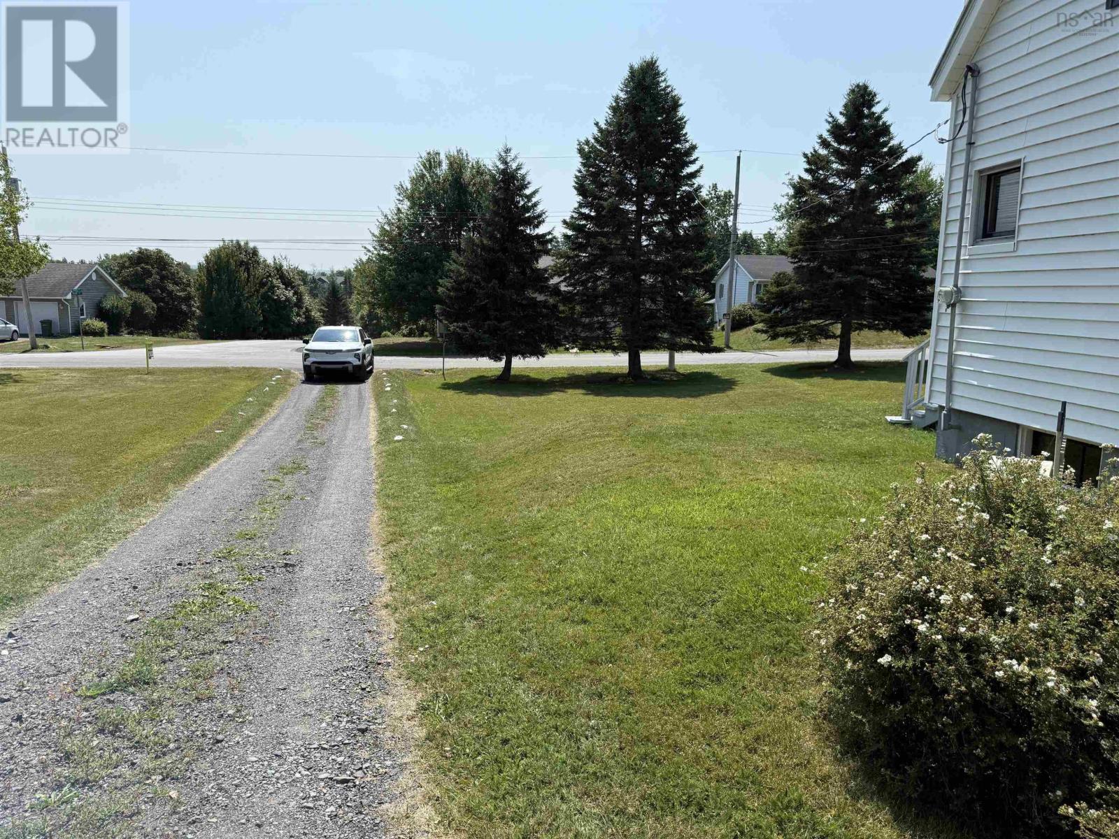 473 Willow Avenue Property Photo 17