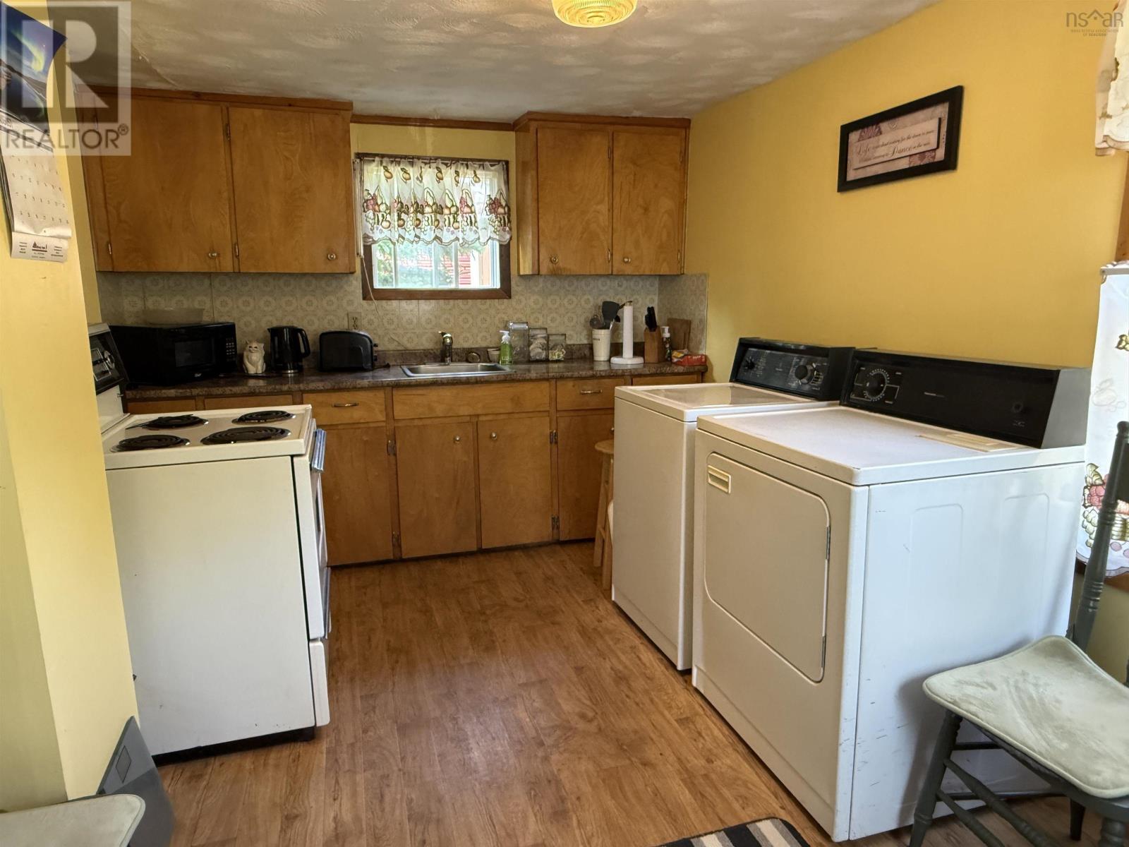 473 Willow Avenue Property Photo 19