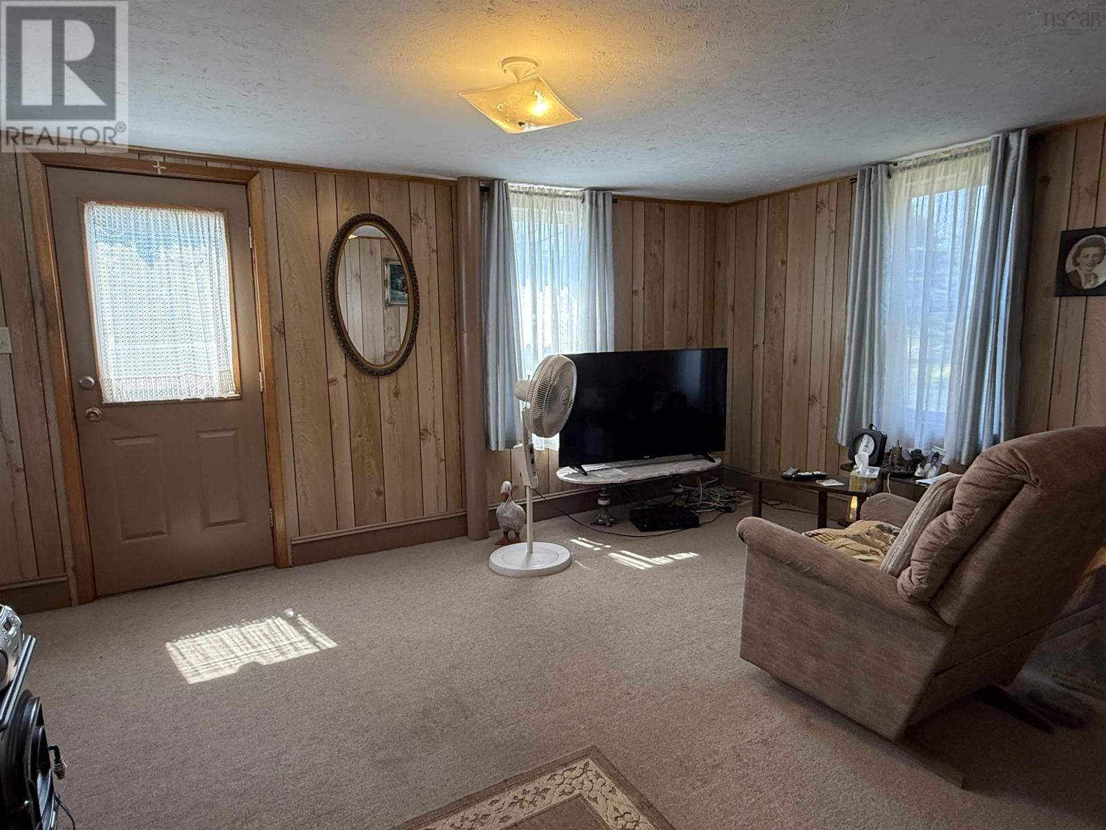 473 Willow Avenue Property Photo 24