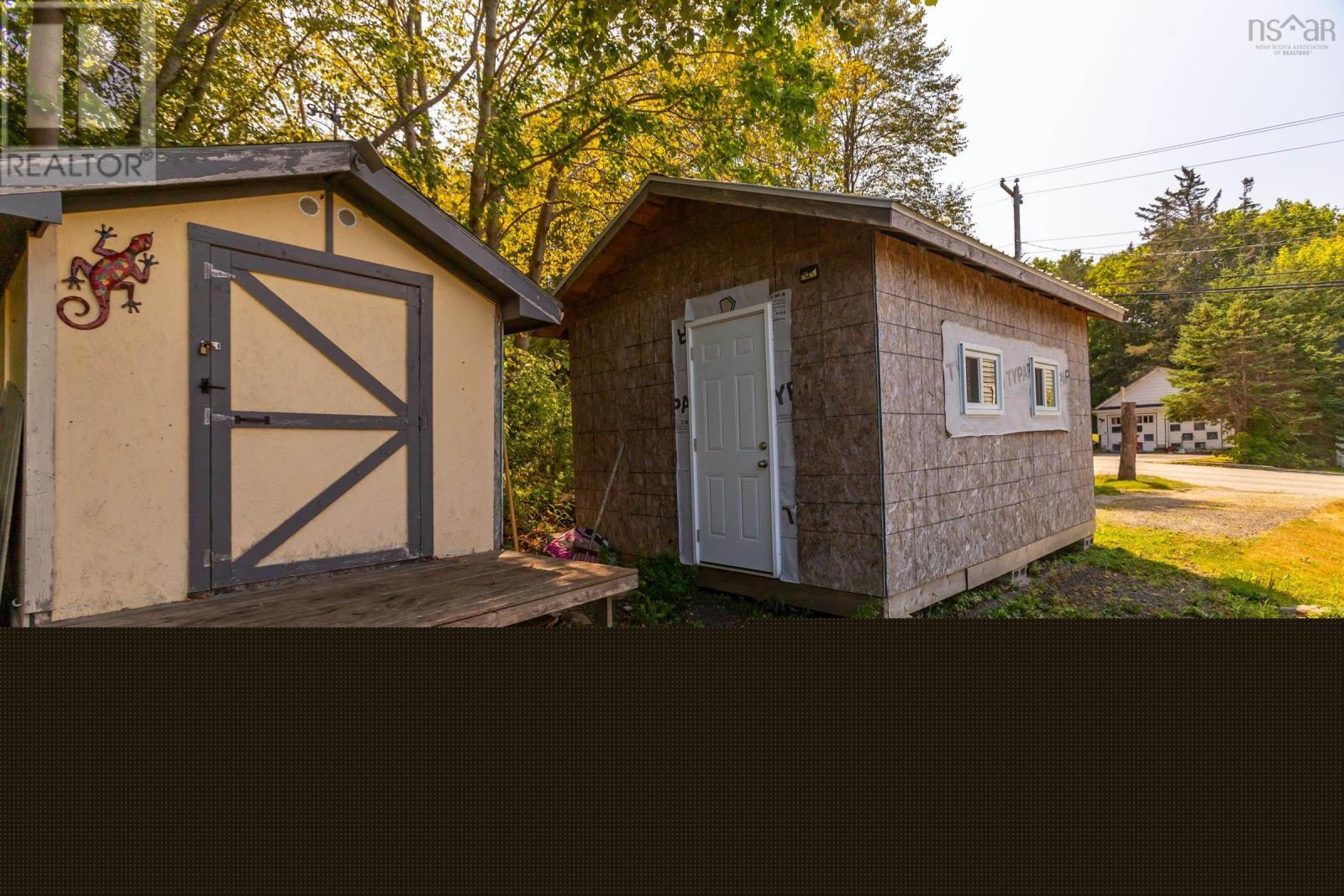 7498 Highway 340 Property Photo 48
