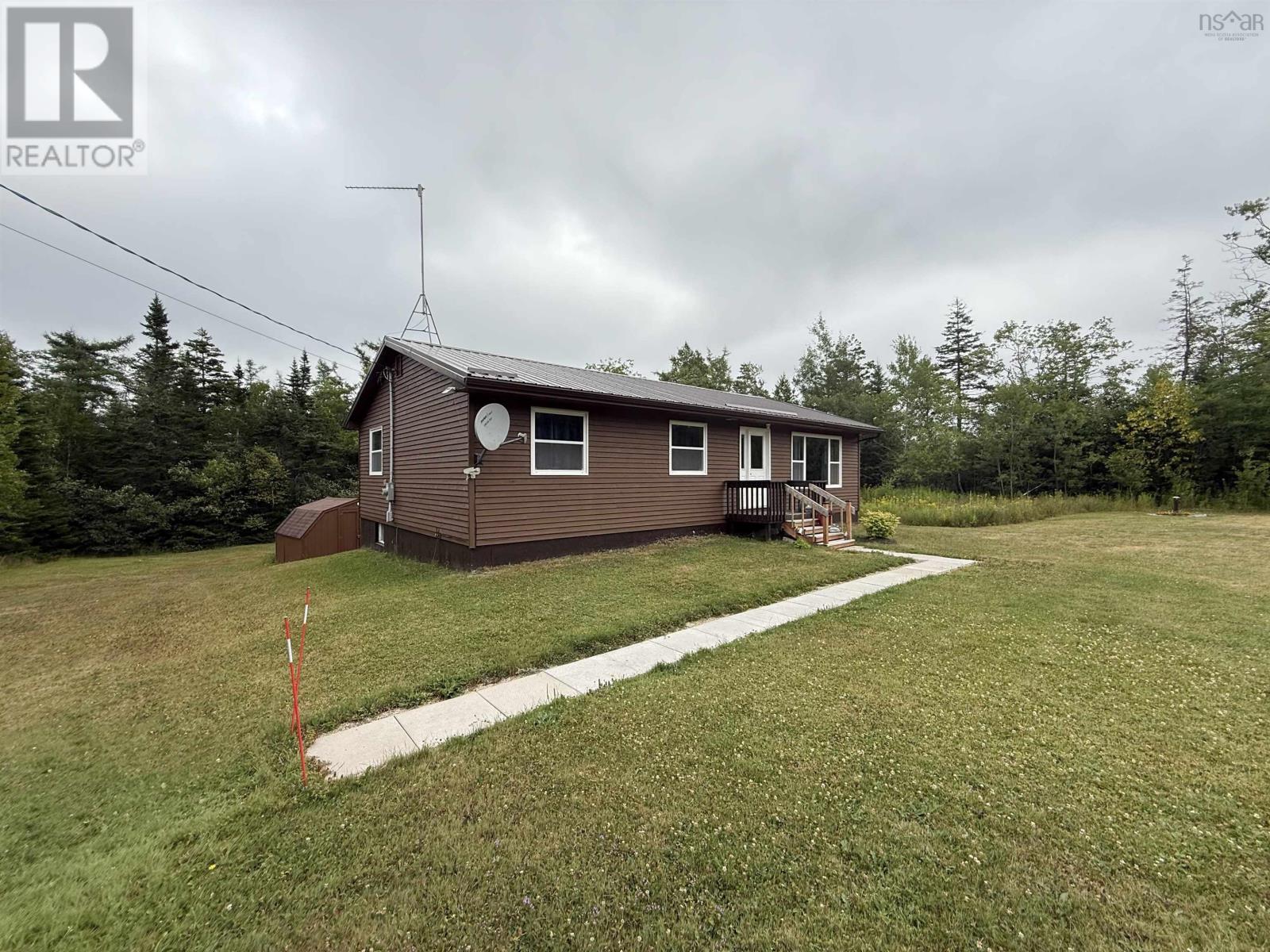 6536 Highway 224 Property Photo 2