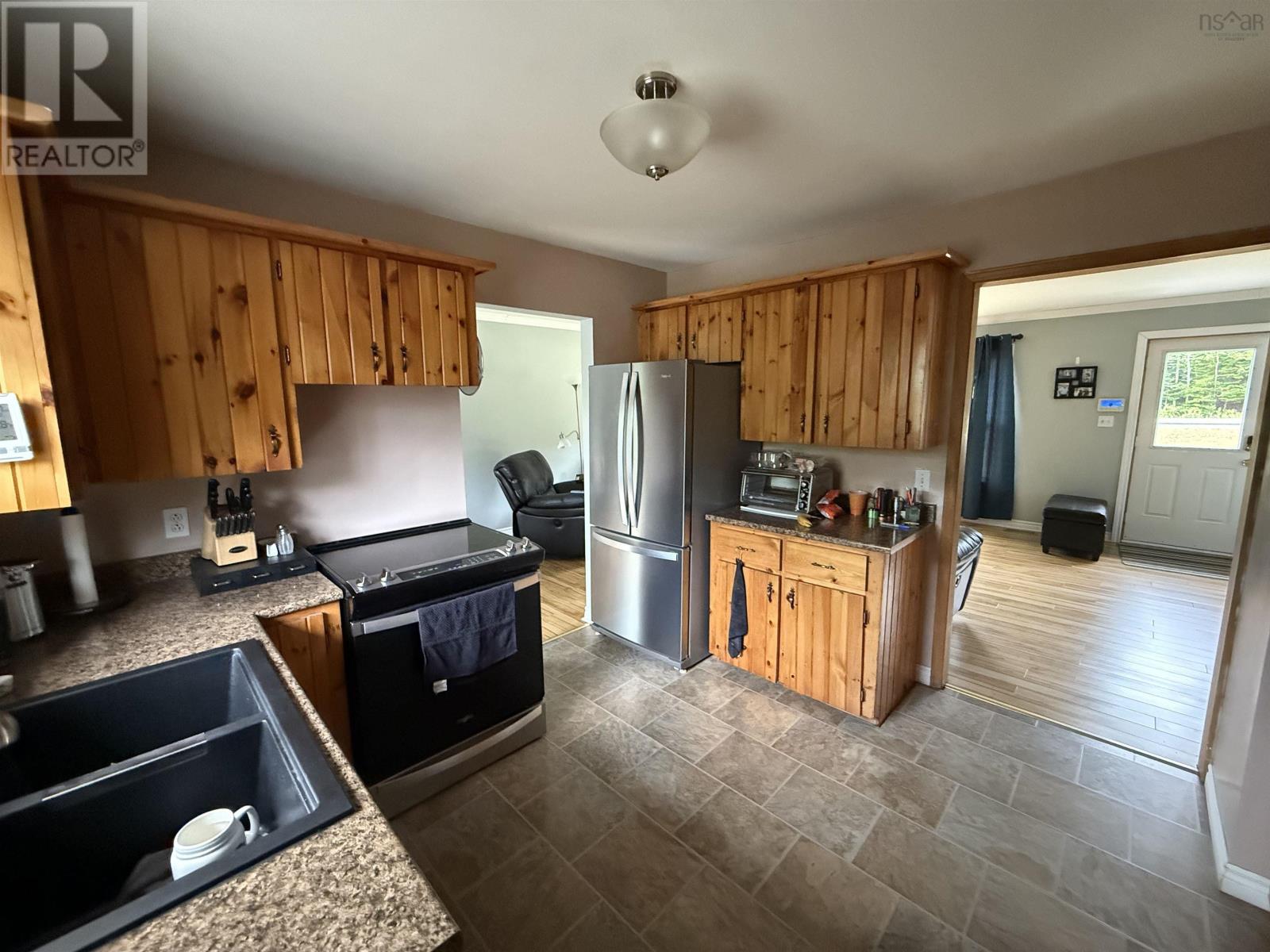 6536 Highway 224 Property Photo 3